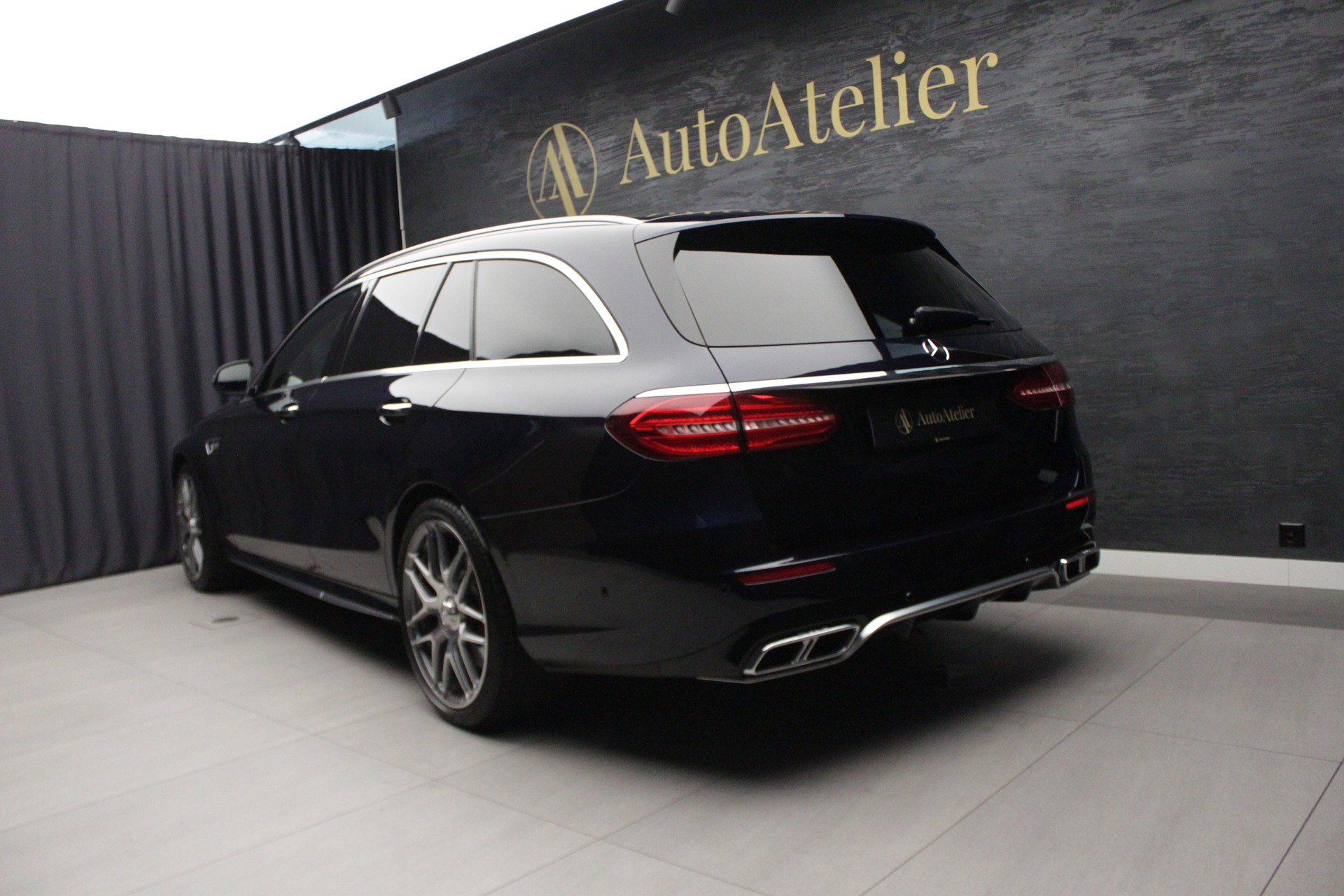 MERCEDES-BENZ E 63 AMG S 4 Matic 9G-Tronic-image-9