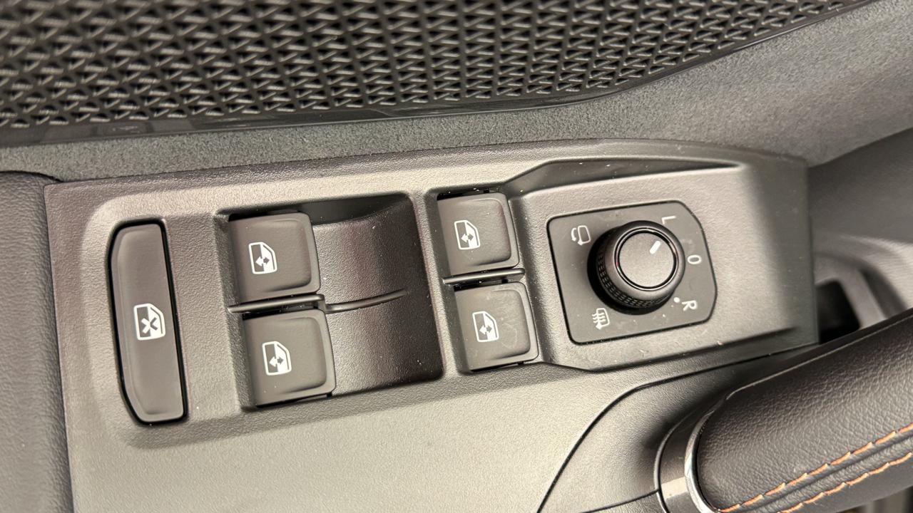 CUPRA Formentor 2.0TSI VZ Black Edtion-image-8