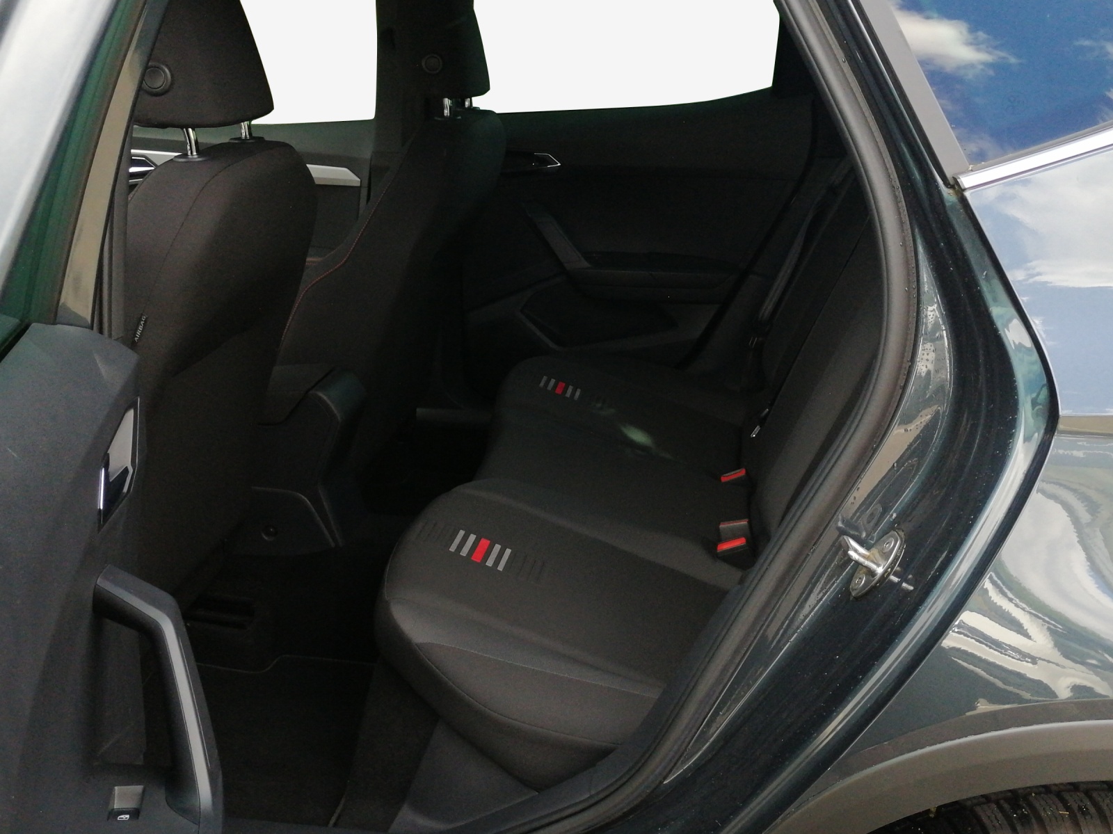 SEAT Arona 1.0 TSI Eco FR DSG-image-11