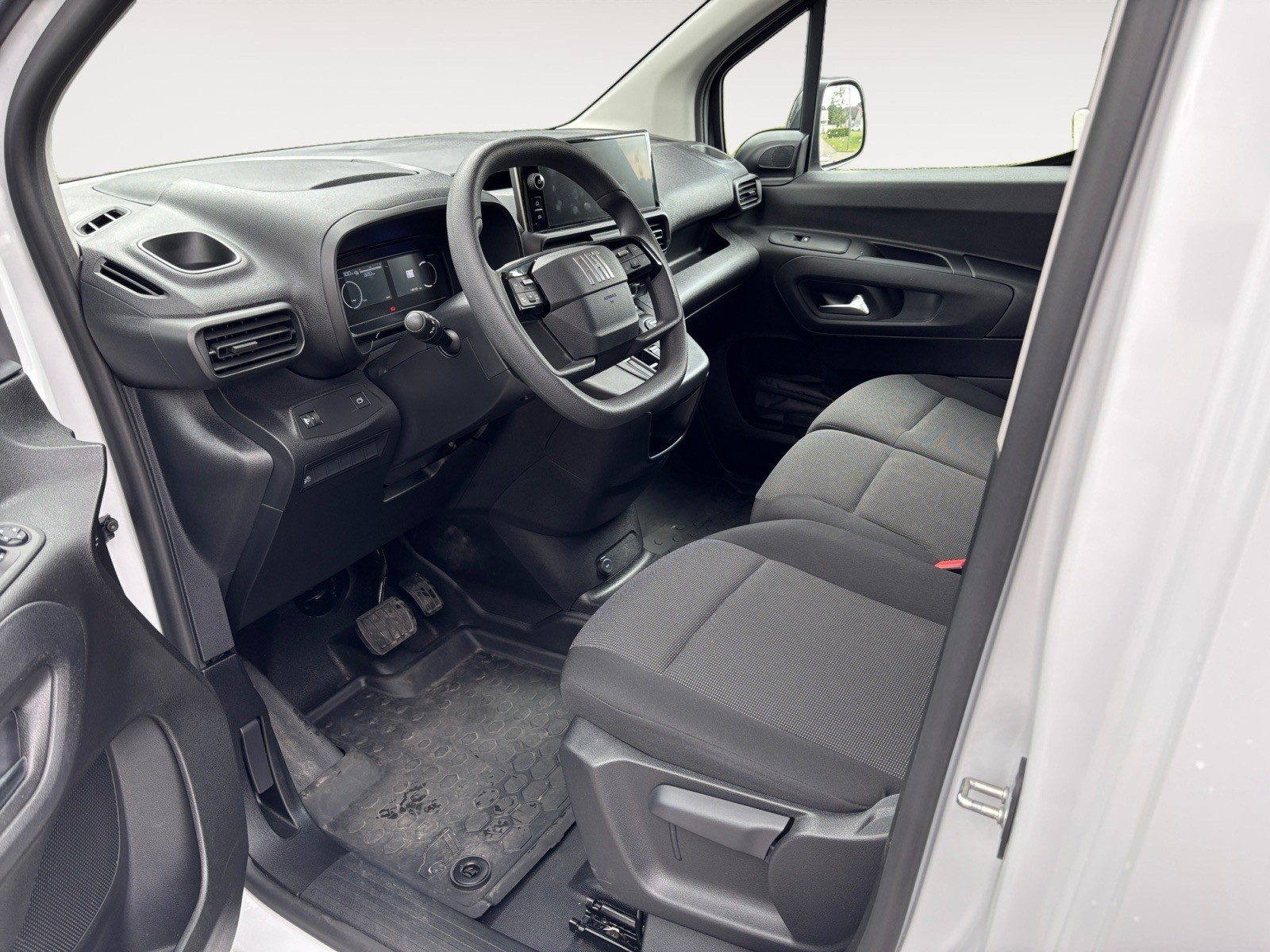 FIAT E-Doblo L1 50kWh 800kg Easy Pro-image-6