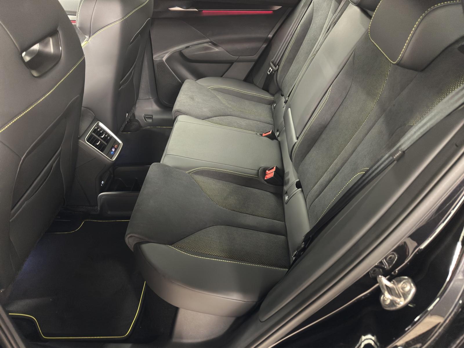 SKODA Elroq RS 4x4-image-12