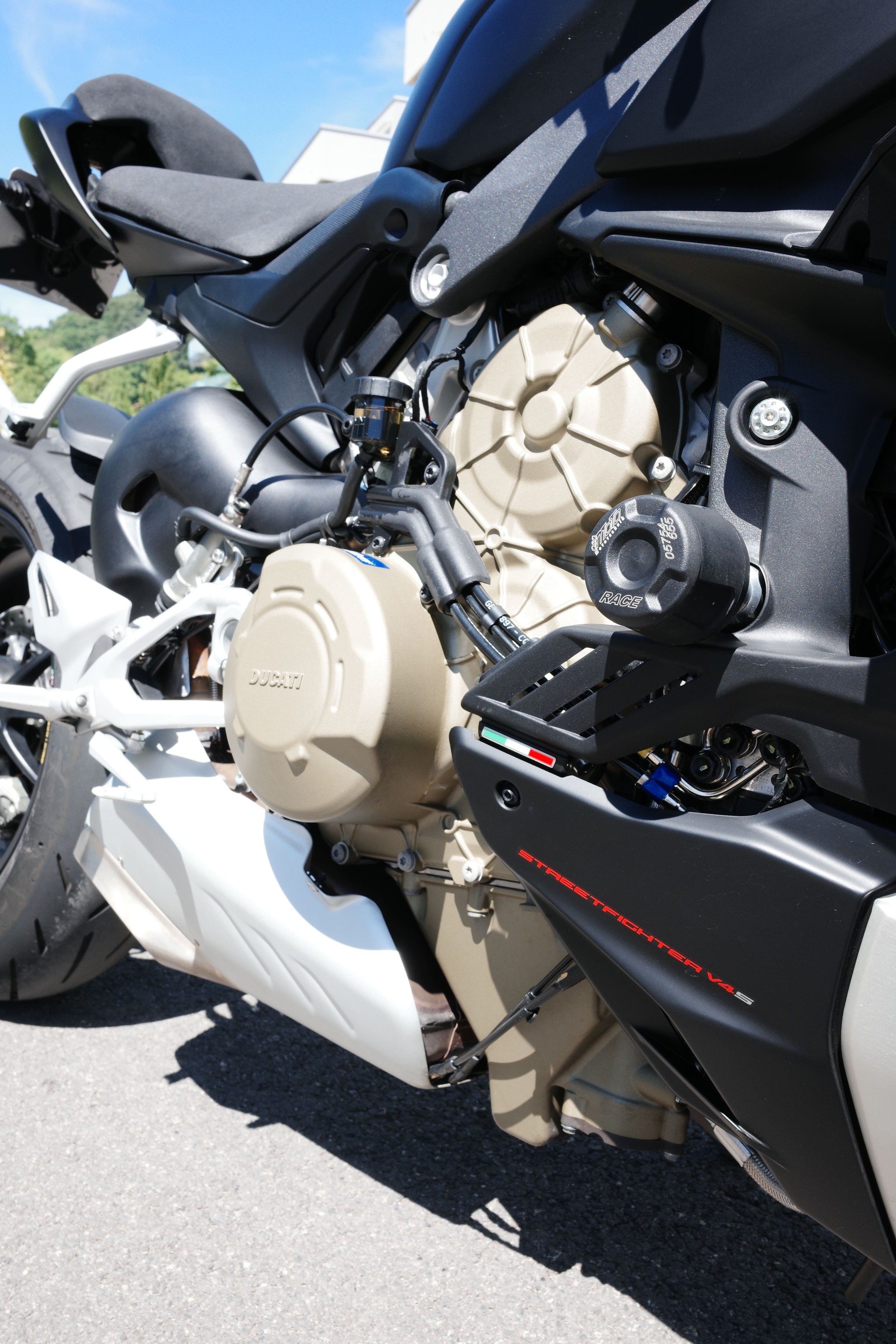 DUCATI Streetfighter V4 S-image-2
