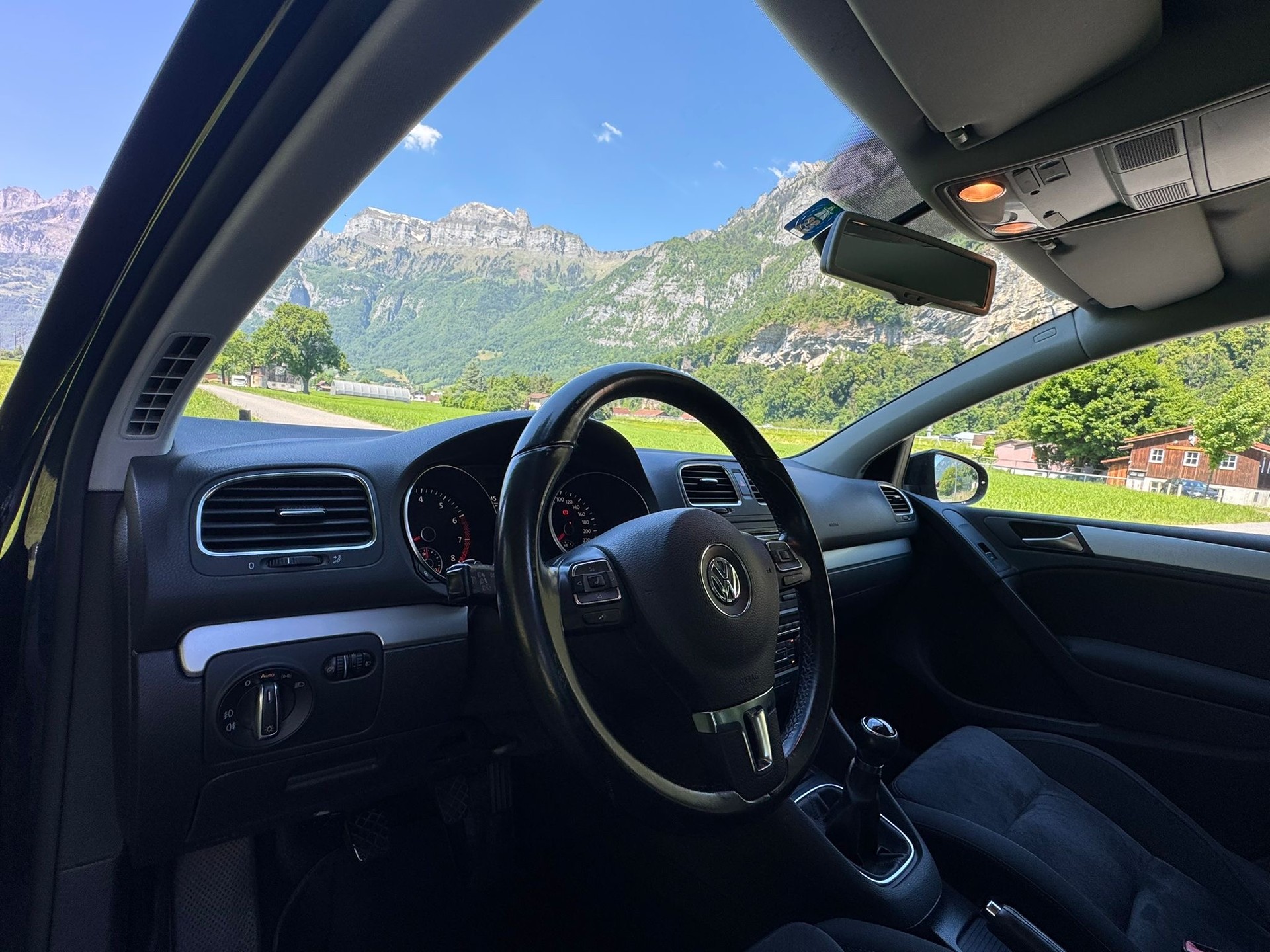 VW Golf 1.4 TSI Highline-image-12