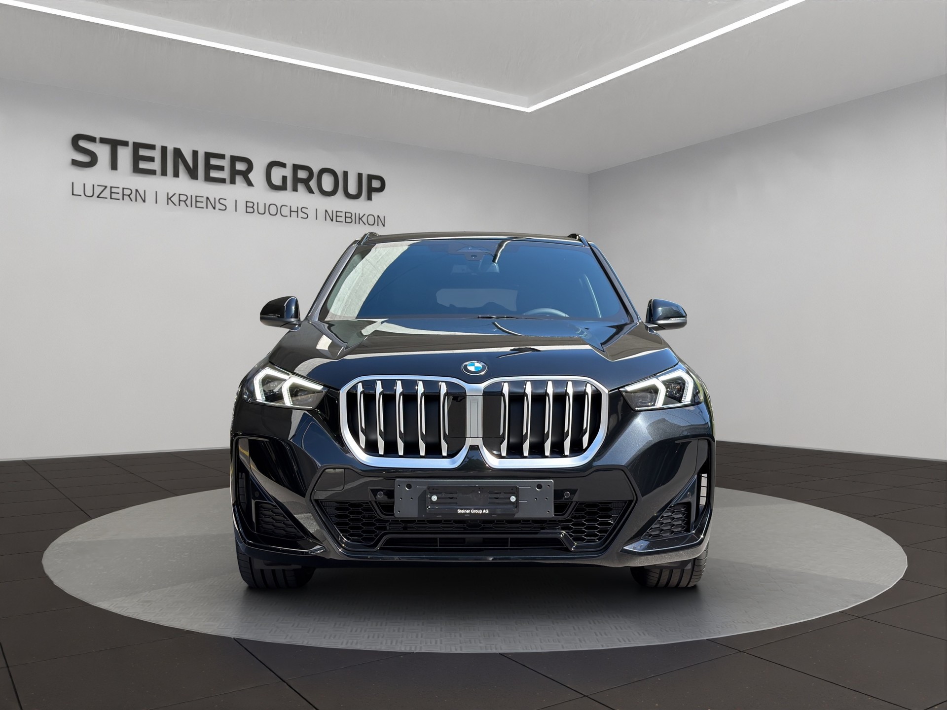 BMW X1 sDrive 20i 48V M Sport-showroom-element-1