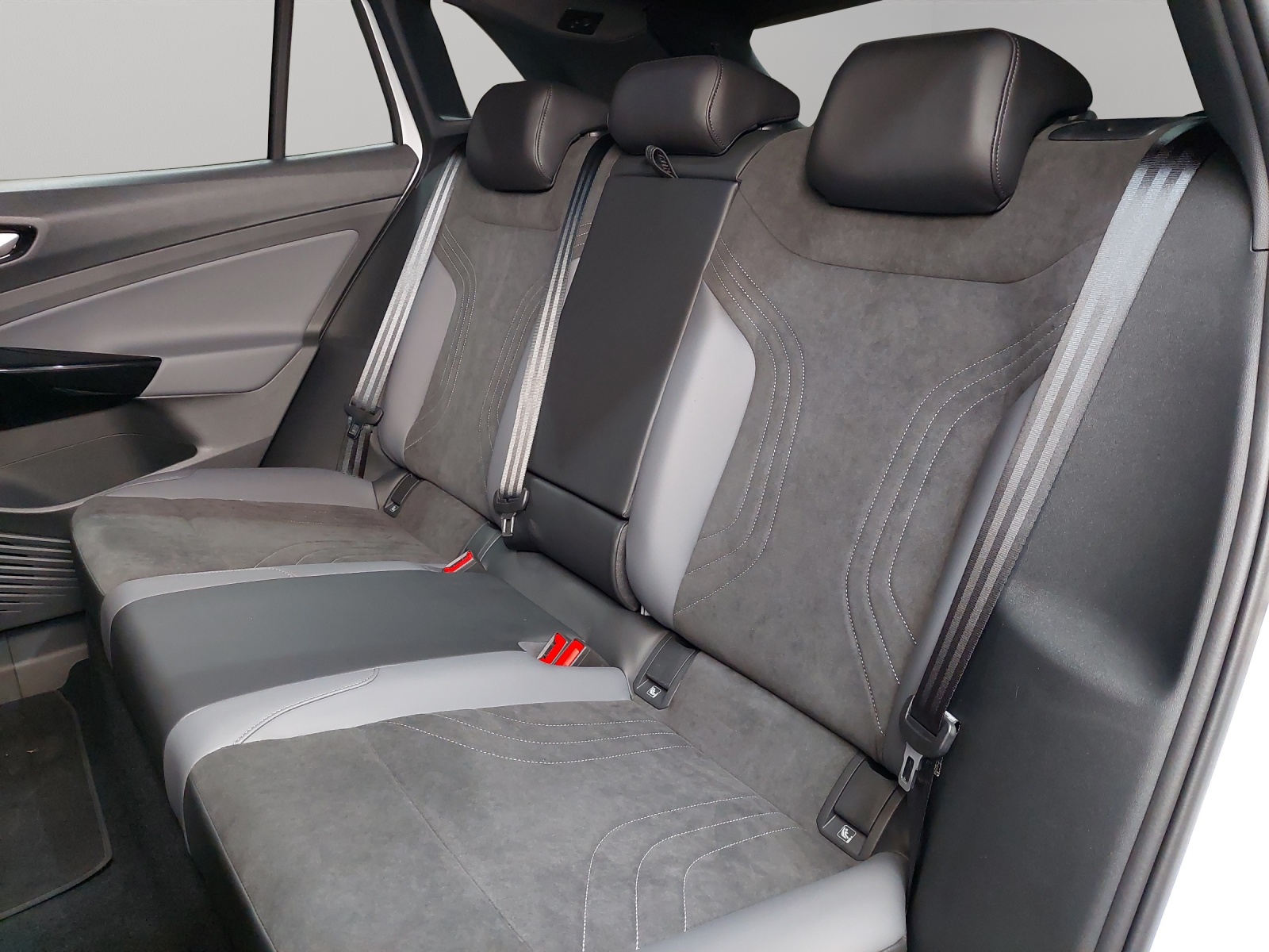 VW ID.4 Pro 77 kWh 4Motion-image-7