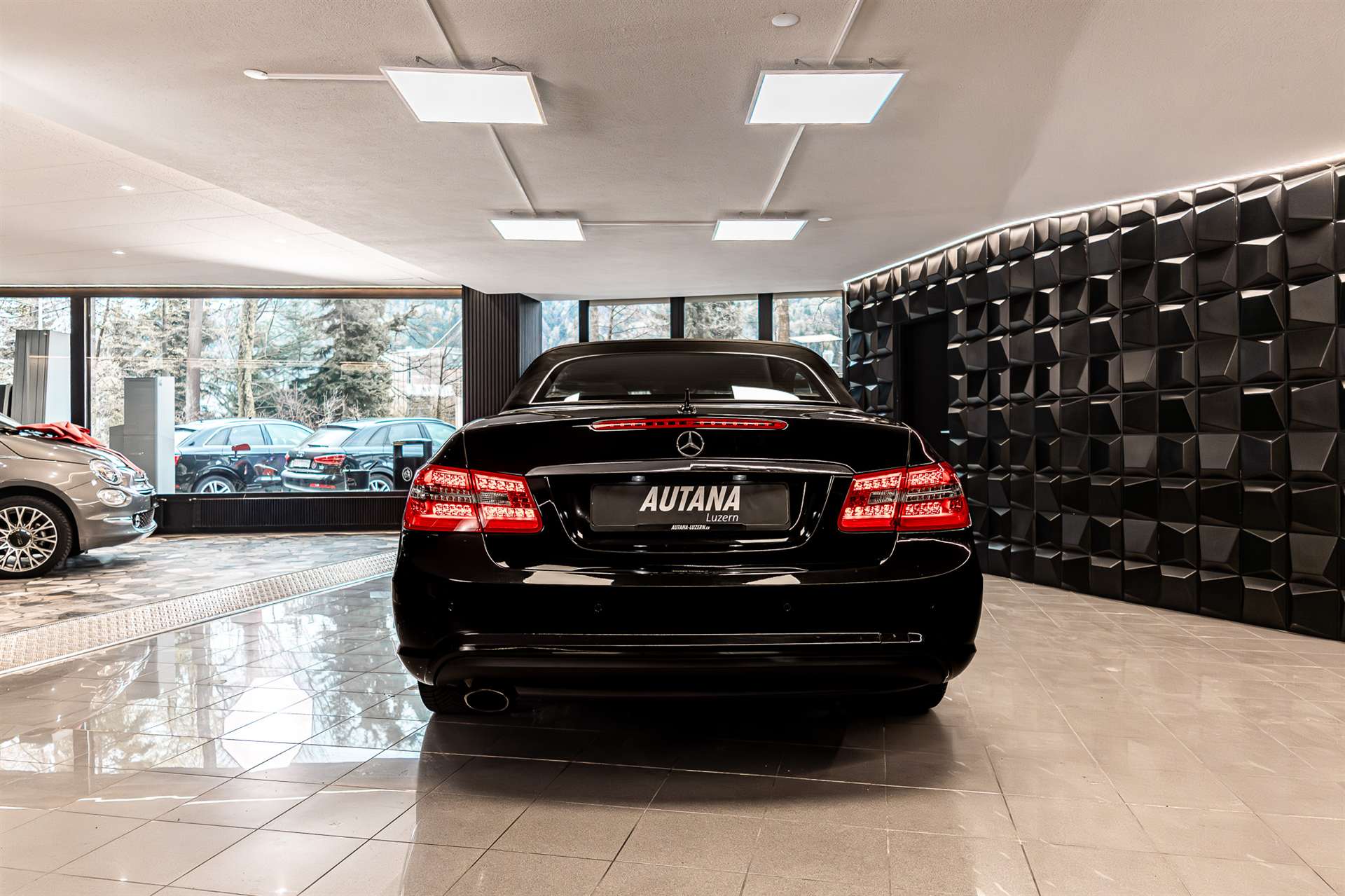 MERCEDES-BENZ E 250 CGI BlueEfficiency 7G-Tronic-image-7