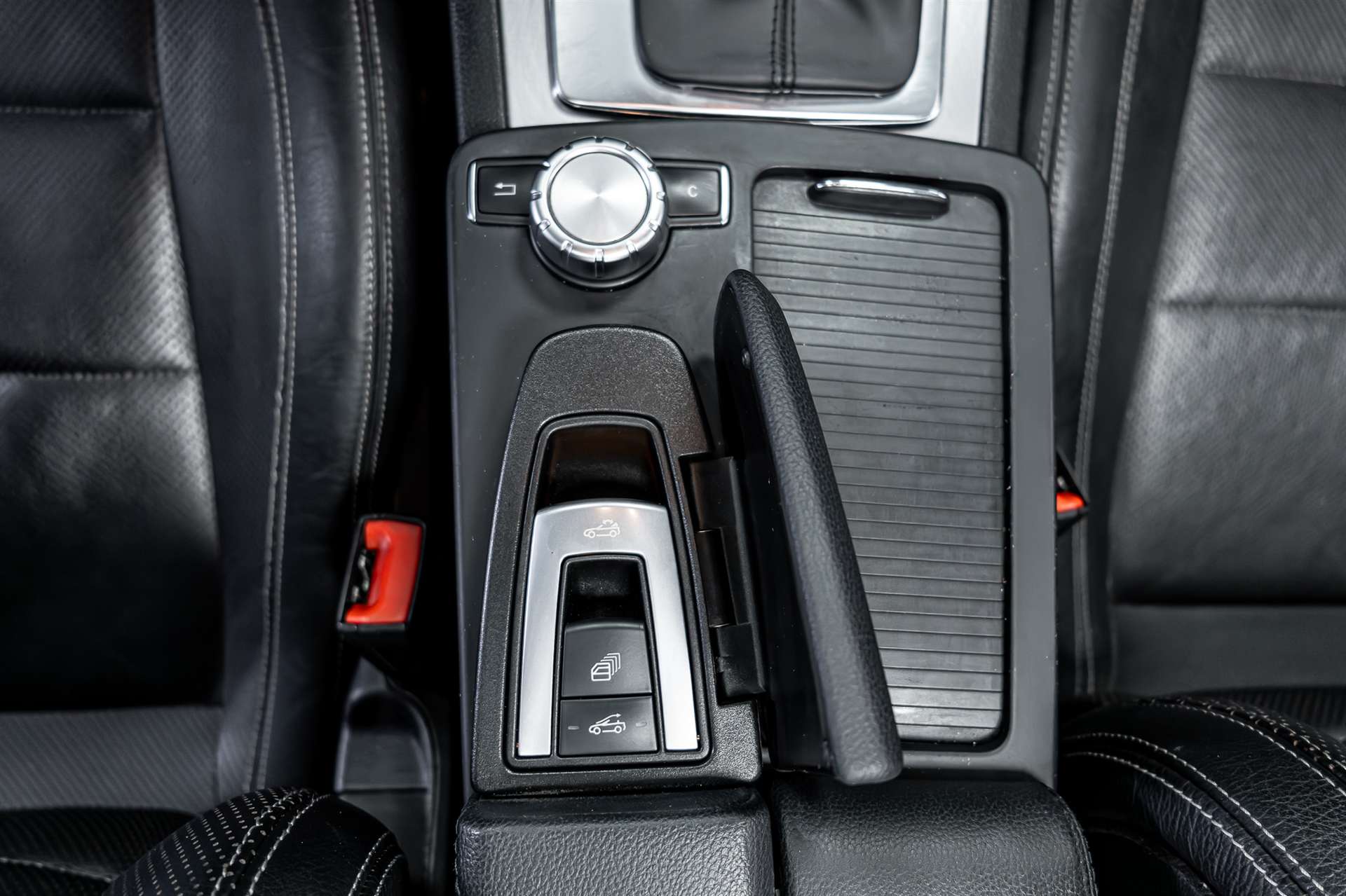 MERCEDES-BENZ E 250 CGI BlueEfficiency 7G-Tronic-image-20