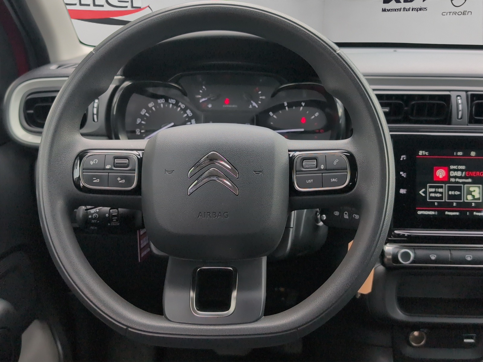 CITROEN C3 1.2i PureTech Swiss Edition EAT6 / Anhängerkupplung abnehmbar / Einparkhilfe hinten / Occasion Garantie Premium-image-10