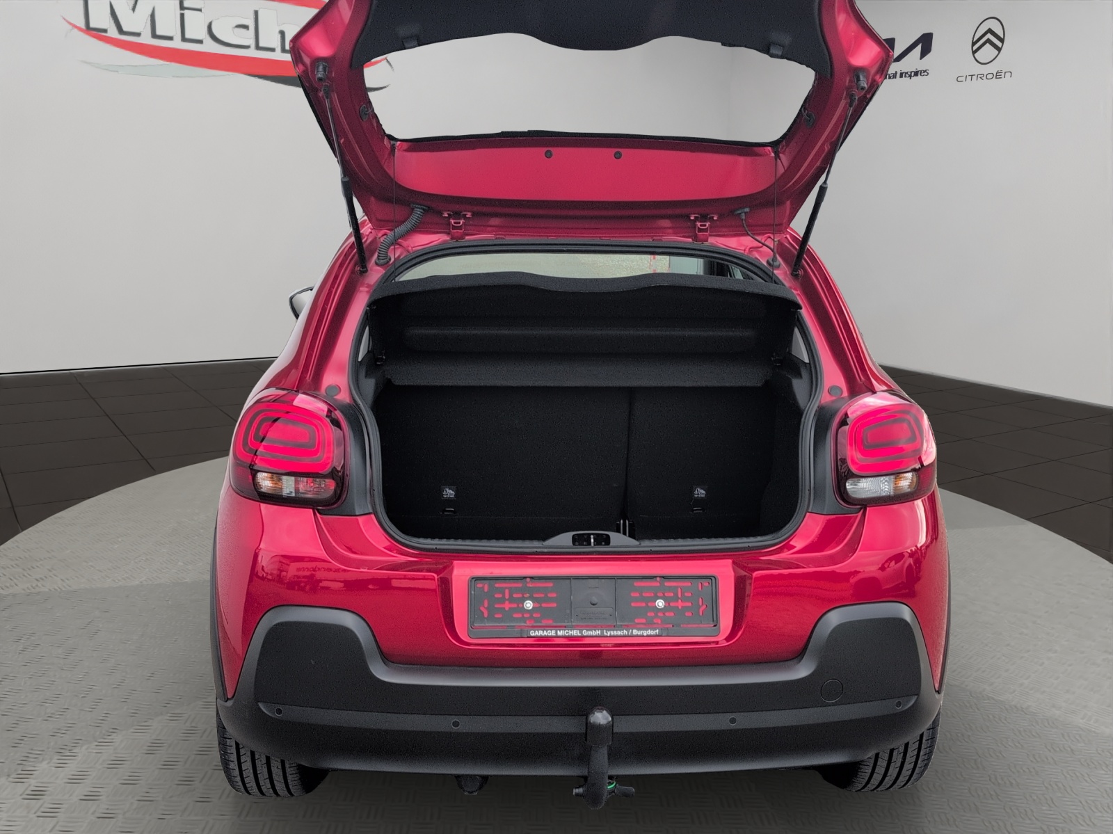 CITROEN C3 1.2i PureTech Swiss Edition EAT6 / Anhängerkupplung abnehmbar / Einparkhilfe hinten / Occasion Garantie Premium-image-14