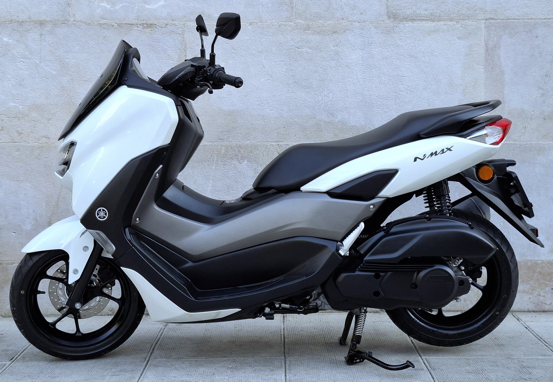 YAMAHA N-Max GPD 125-showroom-element-2