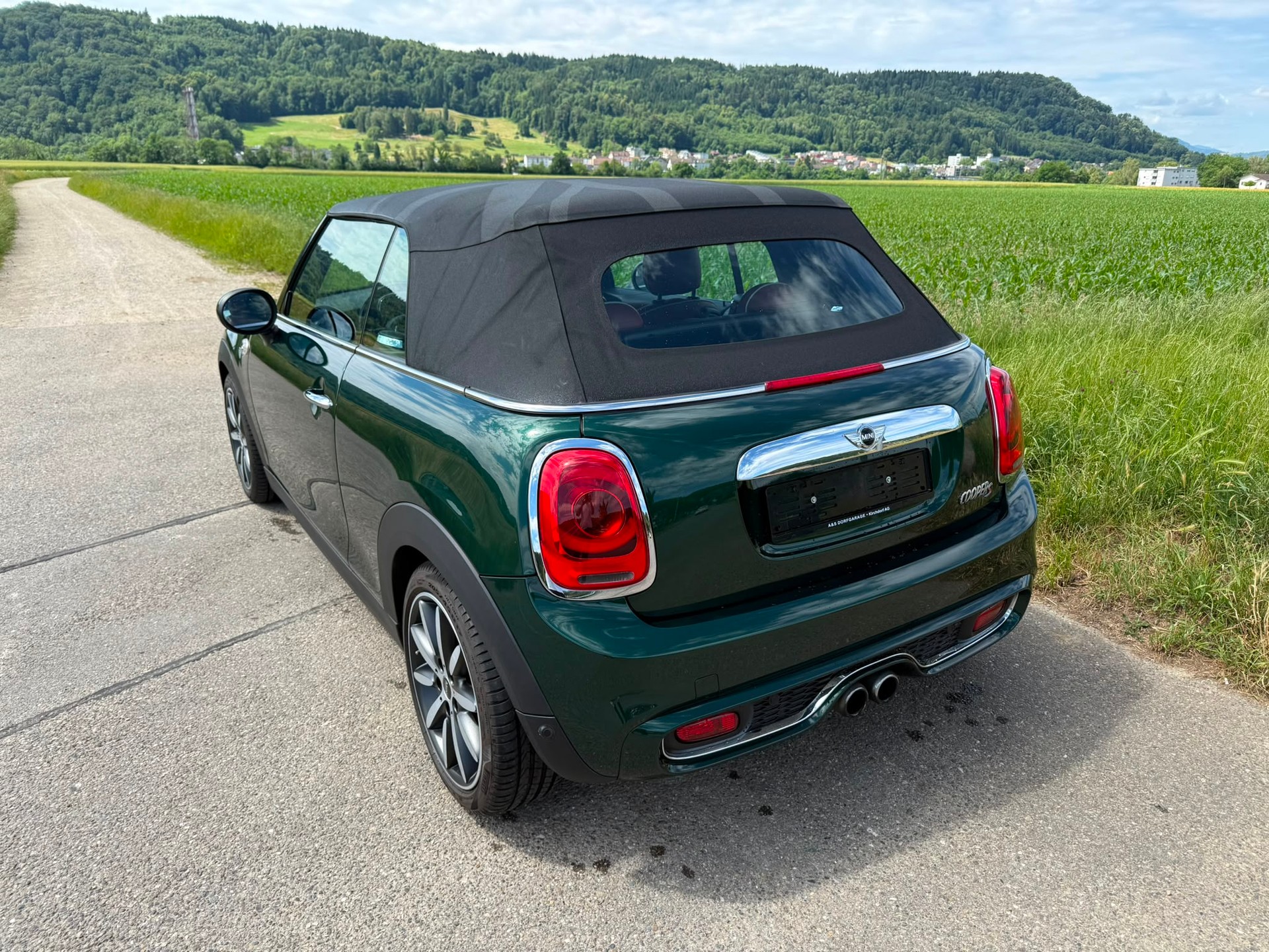 MINI Cooper S Cabriolet-image-2