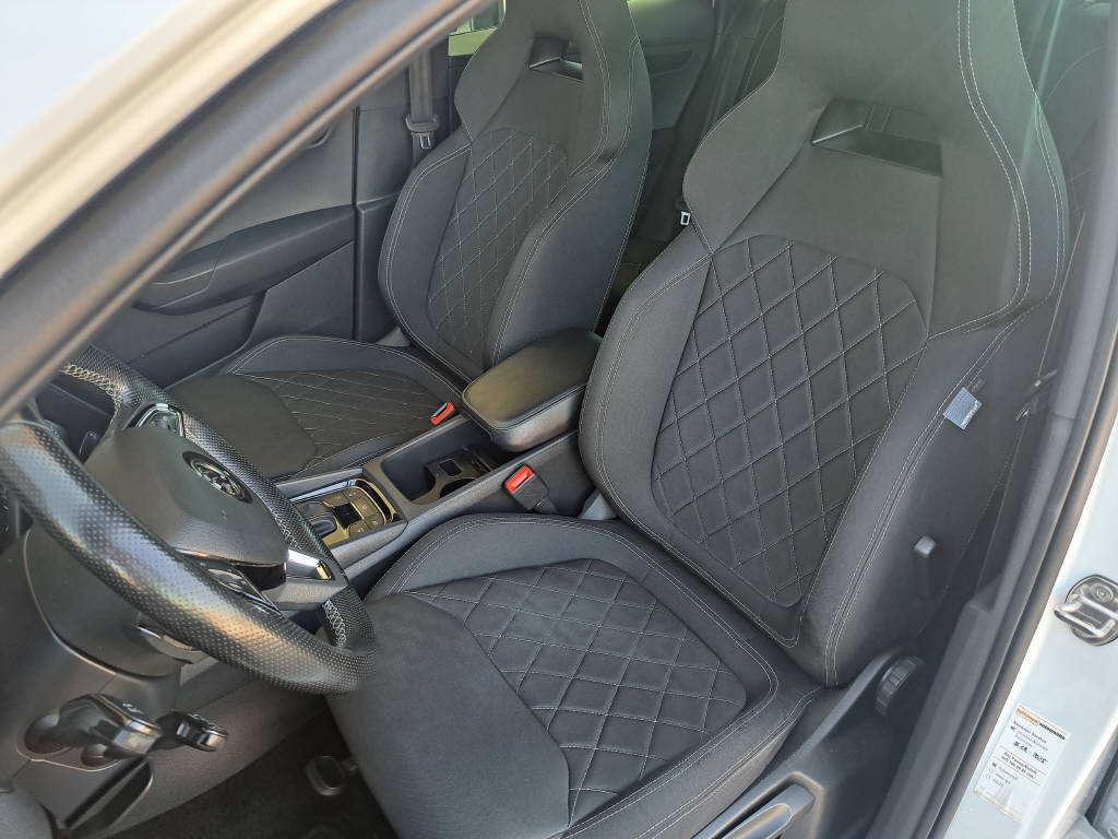 SKODA Karoq 2.0 TSI 190cv SportLine DSG 4x4-image-8