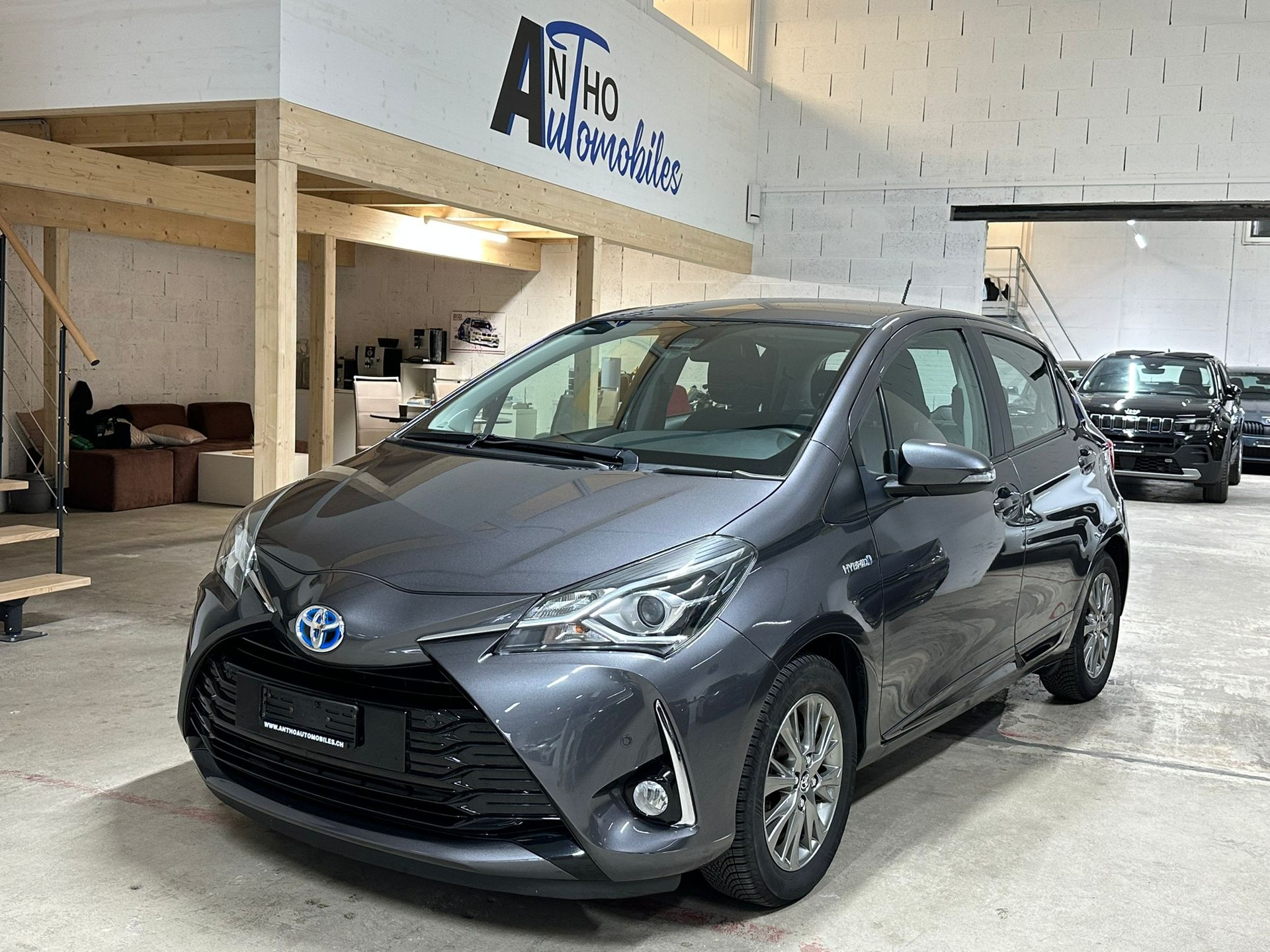 TOYOTA Yaris 1.5 VVT-i Hybrid Comfort e-CVT-image-0