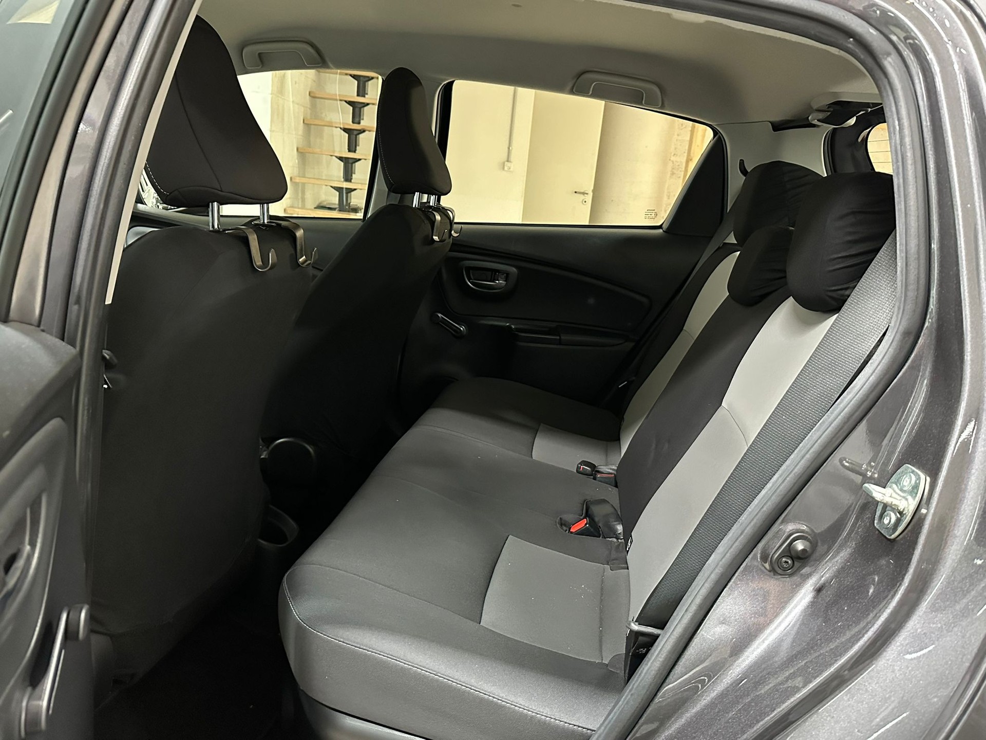 TOYOTA Yaris 1.5 VVT-i Hybrid Comfort e-CVT-image-5