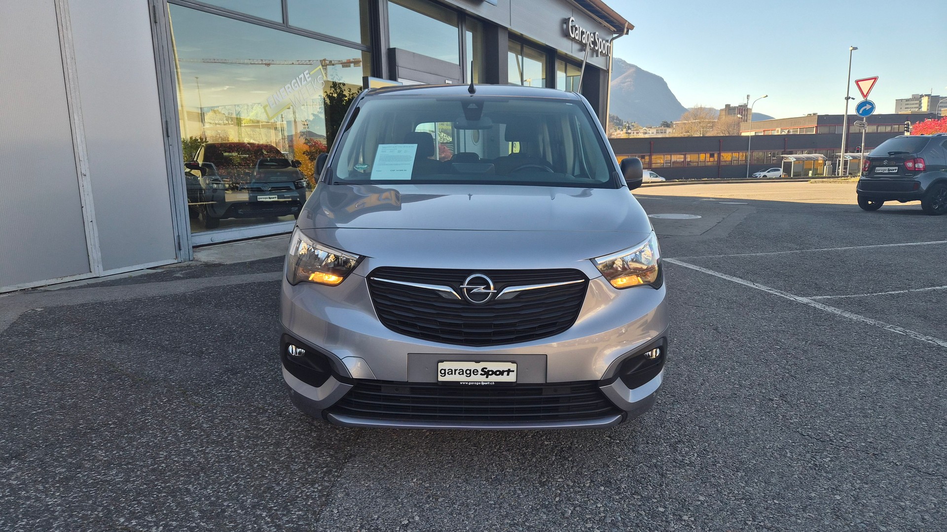 OPEL Combo Life XL 1.2 Edition-image-1
