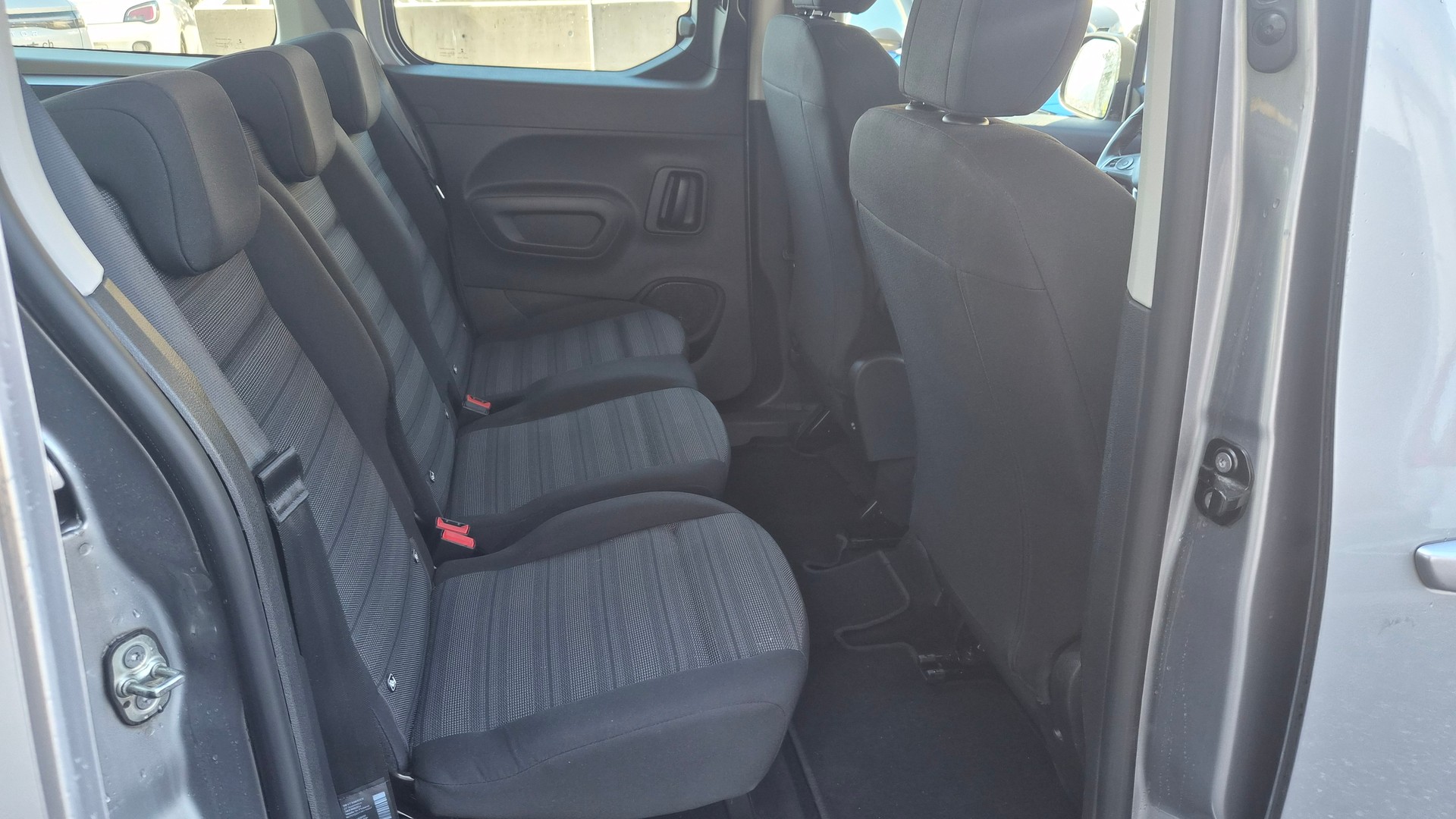 OPEL Combo Life XL 1.2 Edition-image-12