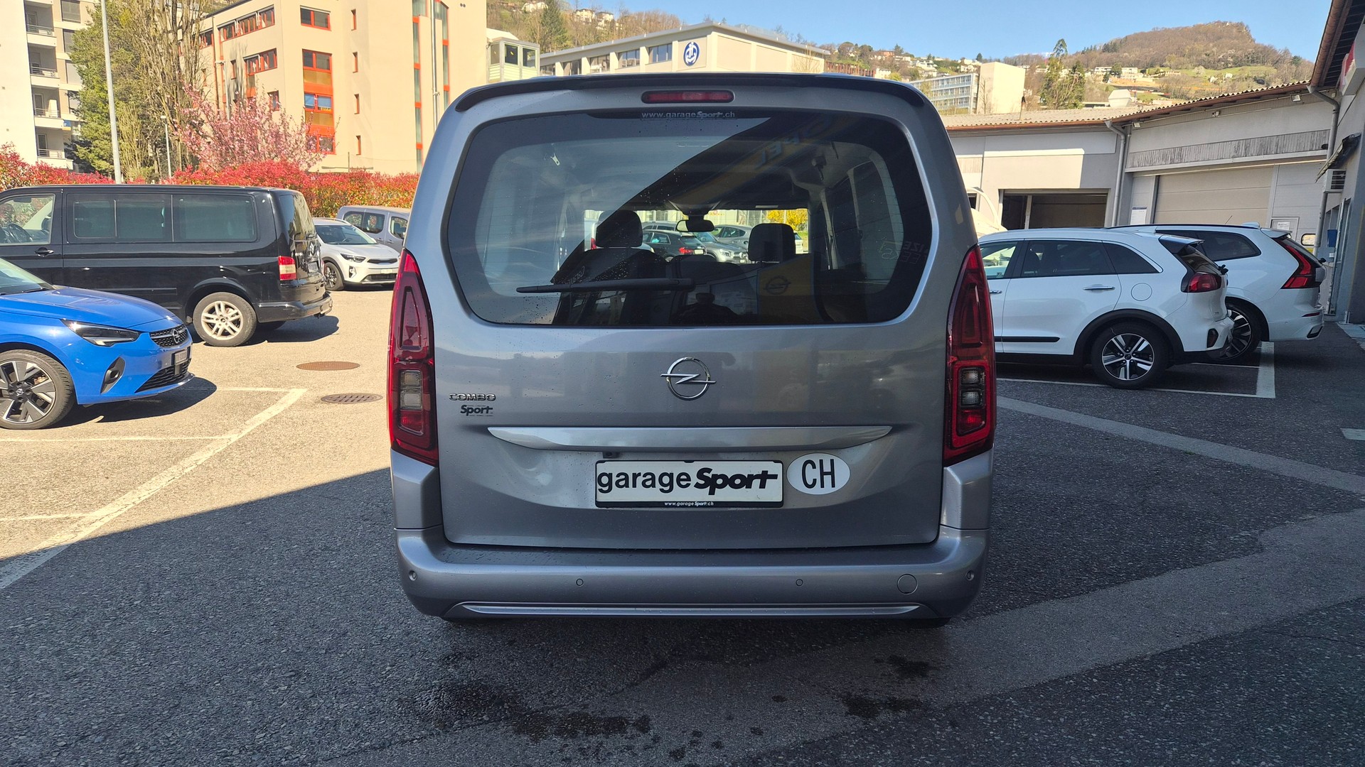 OPEL Combo Life XL 1.2 Edition-image-5