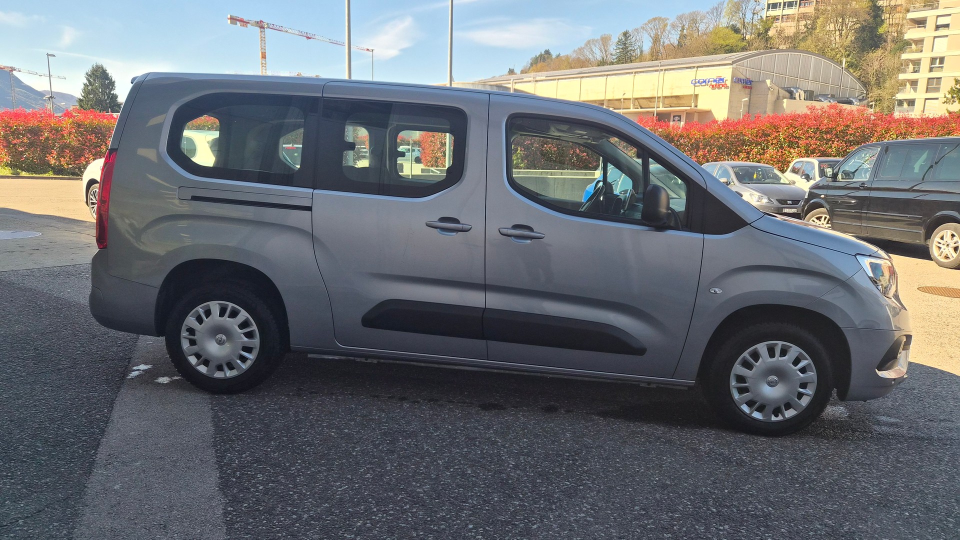 OPEL Combo Life XL 1.2 Edition-image-8