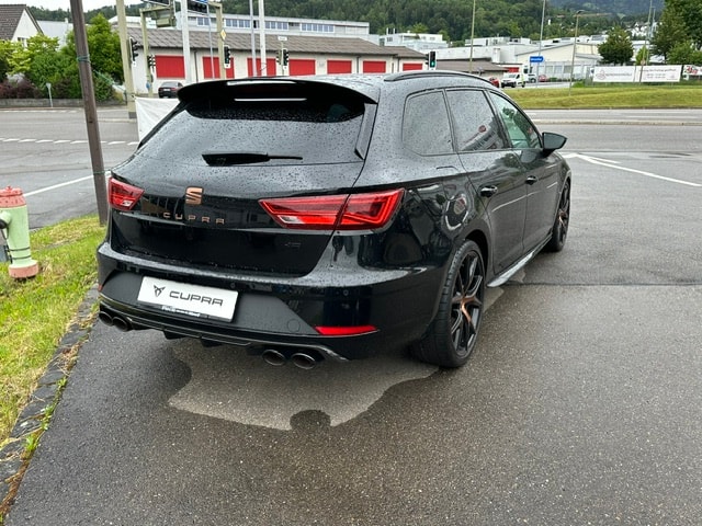 SEAT Leon ST 2.0TSI Cupra R 300 4 Drive DSG-image-1