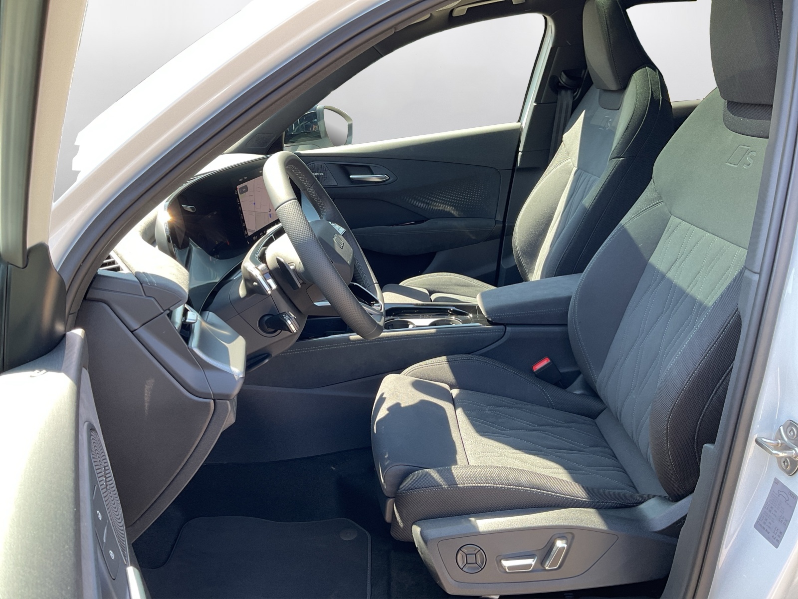 AUDI Q3 SUV TFSI quattro 195 kW S tronic-image-9