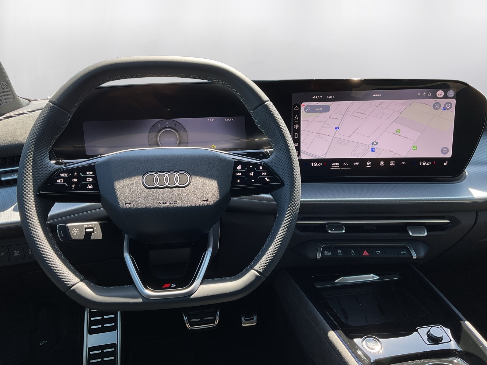 AUDI Q3 SUV TFSI quattro 195 kW S tronic-image-6
