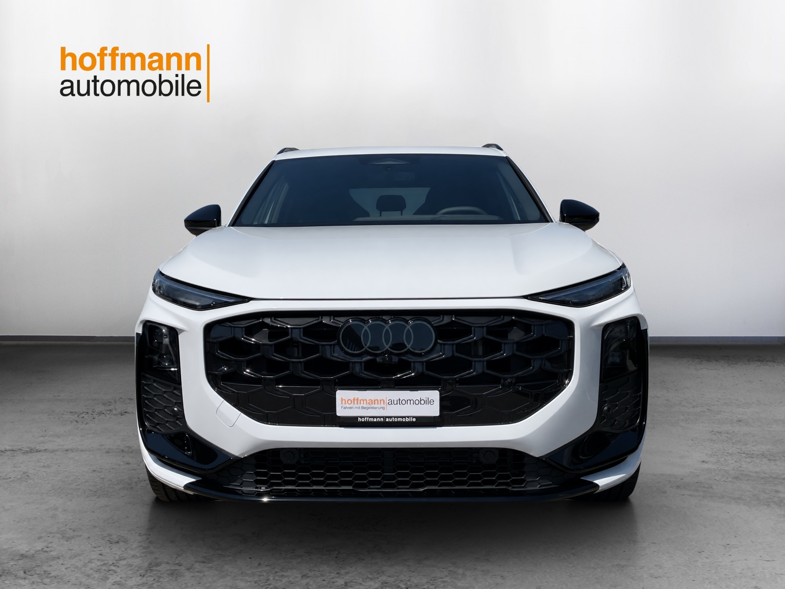 AUDI Q3 SUV TFSI quattro 195 kW S tronic-image-1