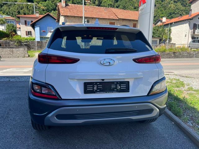HYUNDAI Kona 1.6 GDi Hybrid Amplia-image-2