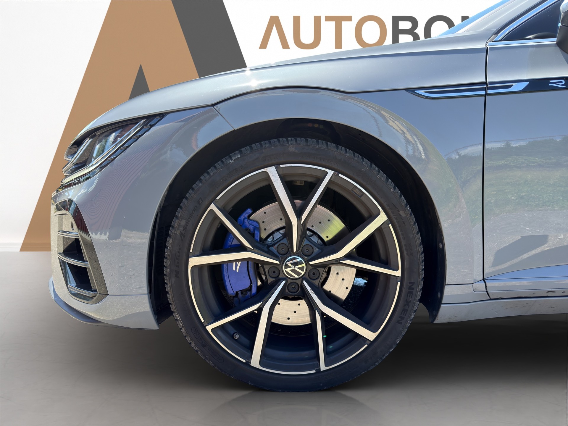 VW Arteon Shooting Brake 2.0 TSI R DSG 4m Schiebedach-image-24