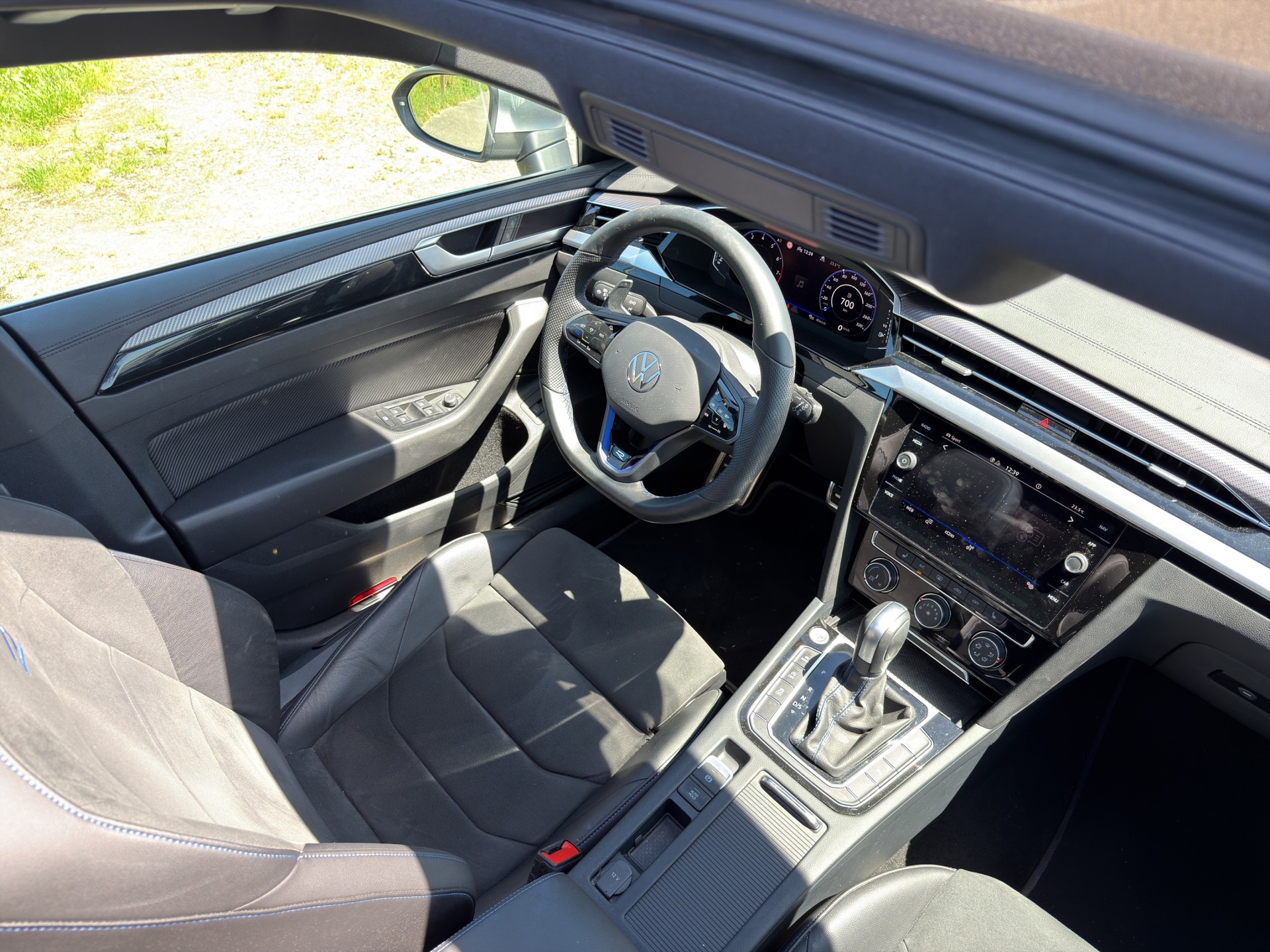 VW Arteon Shooting Brake 2.0 TSI R DSG 4m Schiebedach-image-32