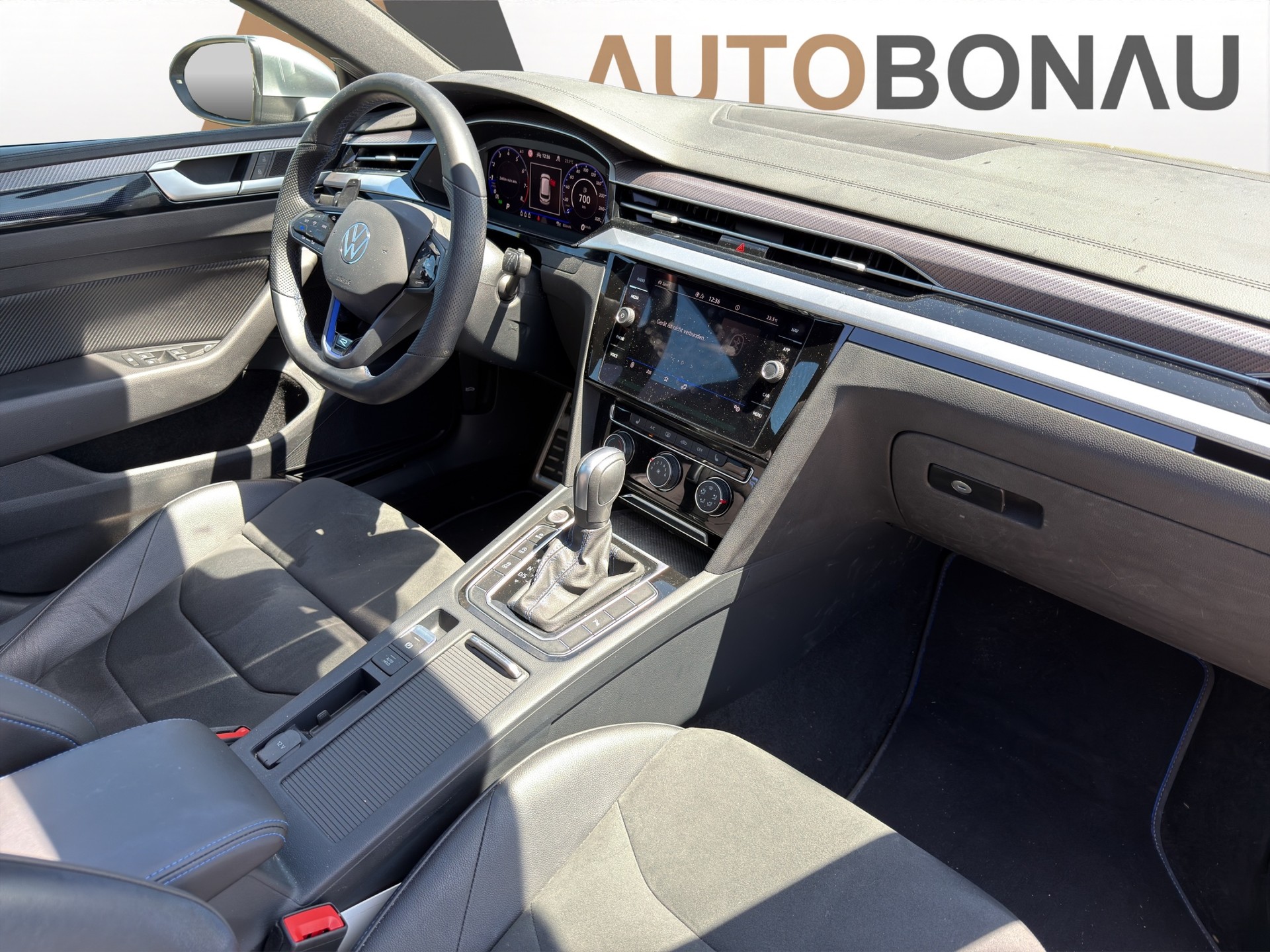 VW Arteon Shooting Brake 2.0 TSI R DSG 4m Schiebedach-image-12