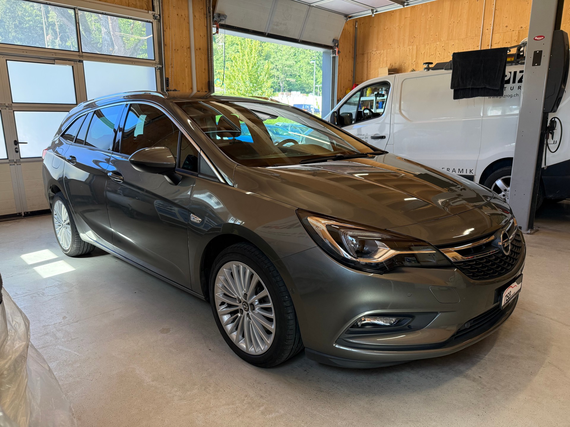 OPEL Astra Sports Tourer 1.6 CDTi ecoF Excellence Autom-image-2