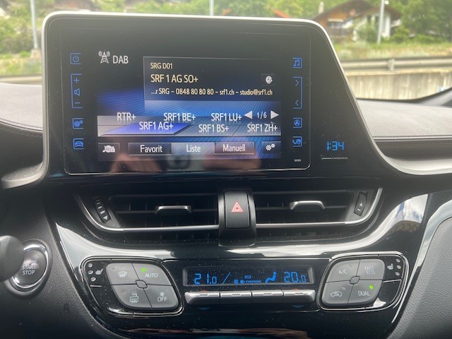 TOYOTA C-HR 1.2 Turbo Premium 4WD Multidrive S-image-9