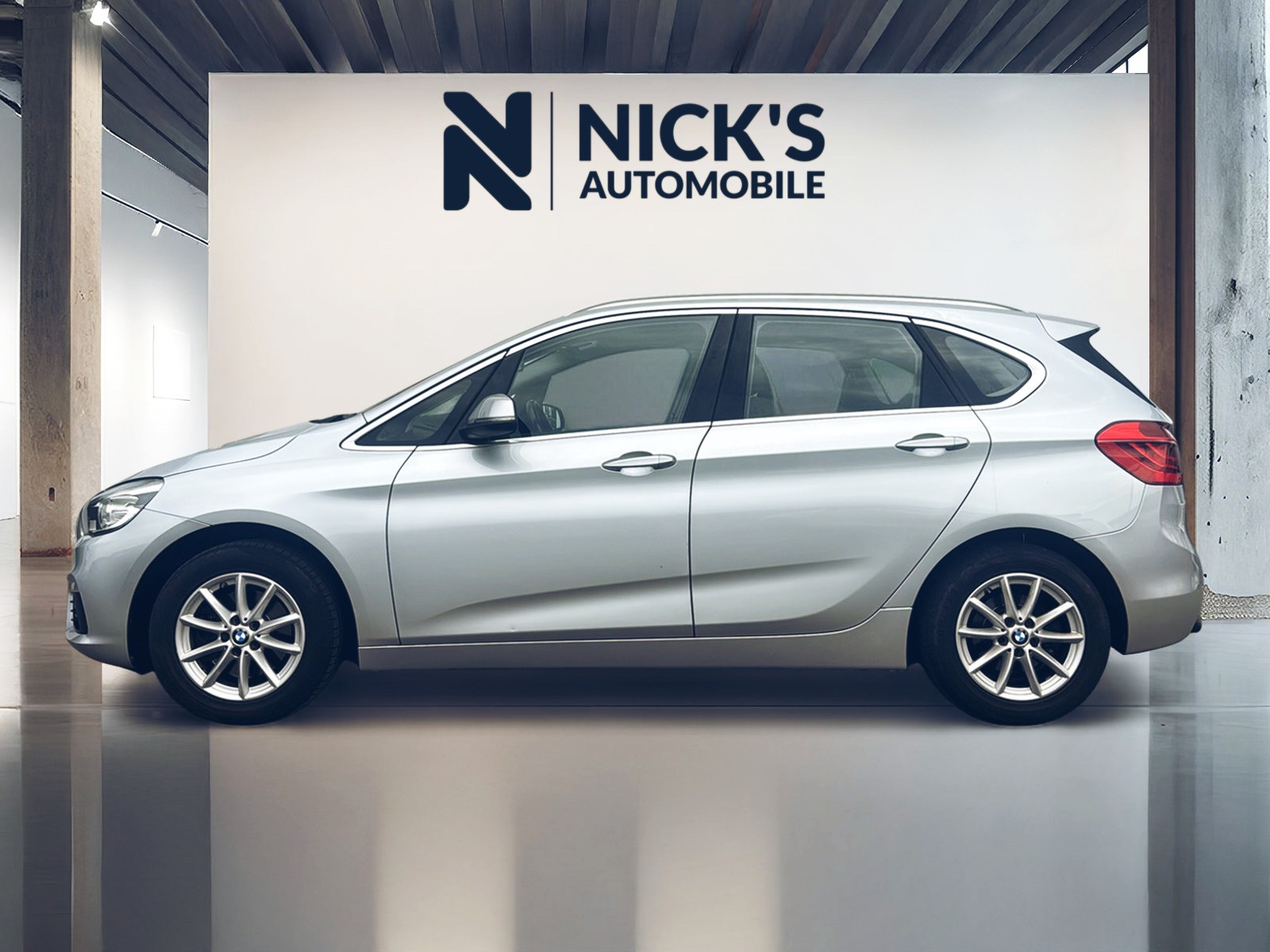 BMW 218i Active Tourer Sport Line Steptronic-image-4