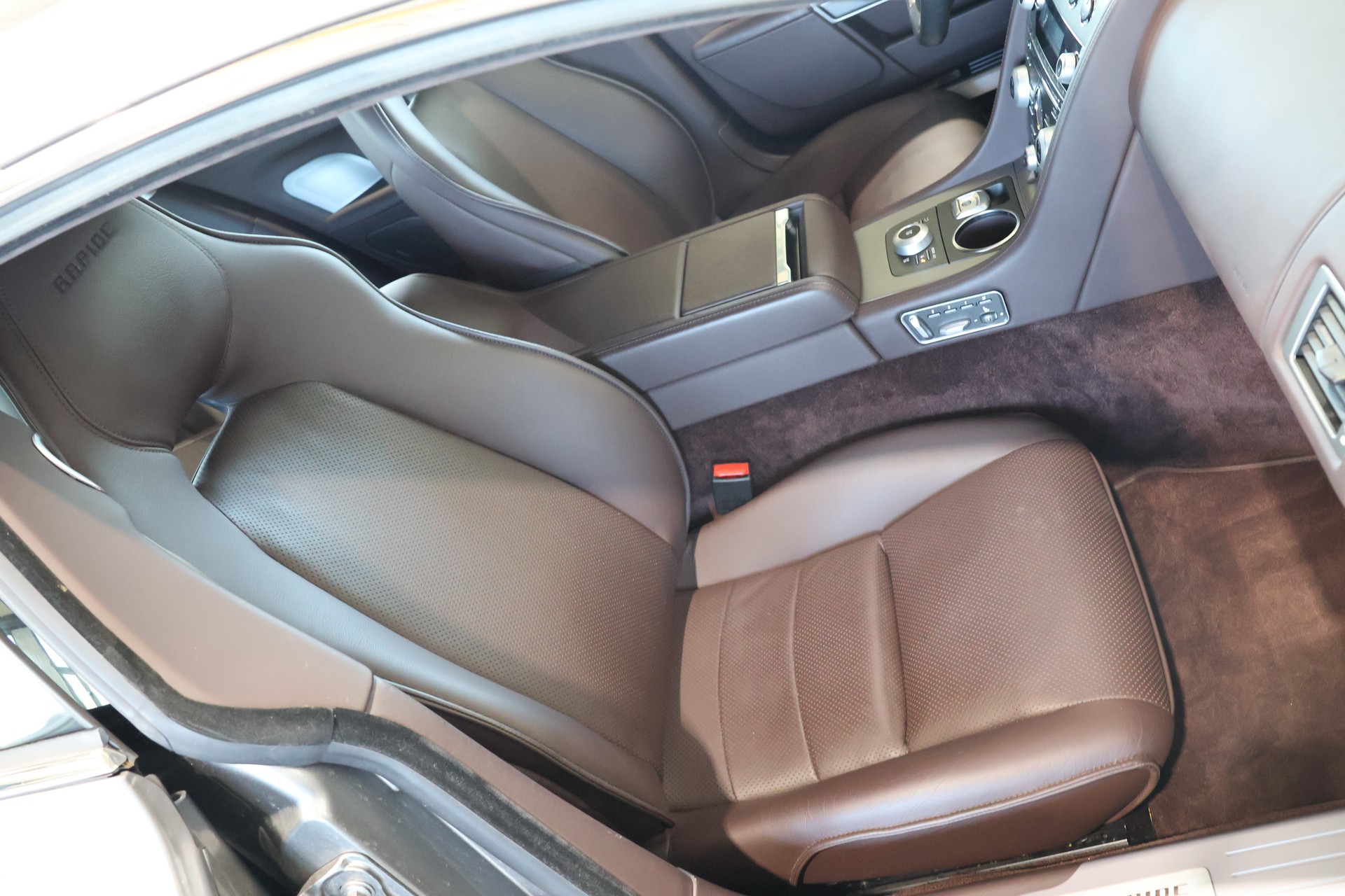 ASTON MARTIN Rapide 5.9 V12 Touchtronic 2-image-13