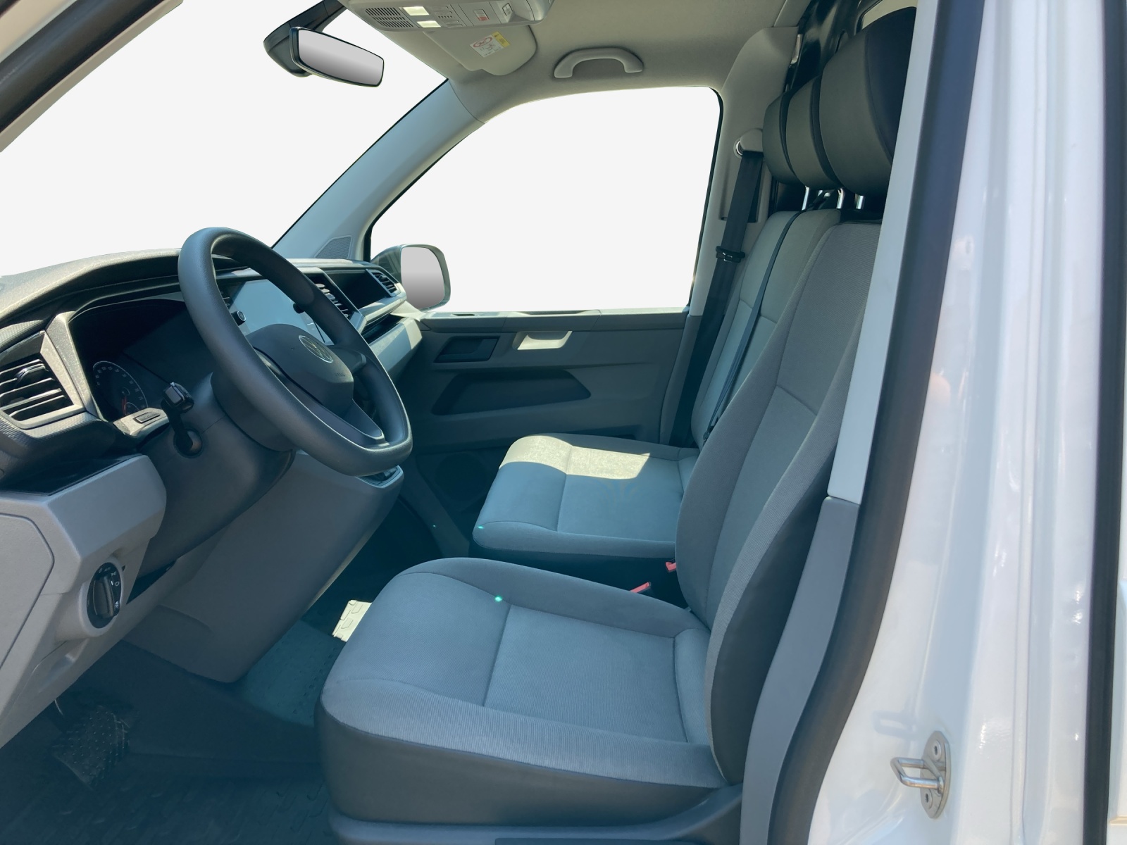 VW T6.1 2.0 TDI DSG-image-7