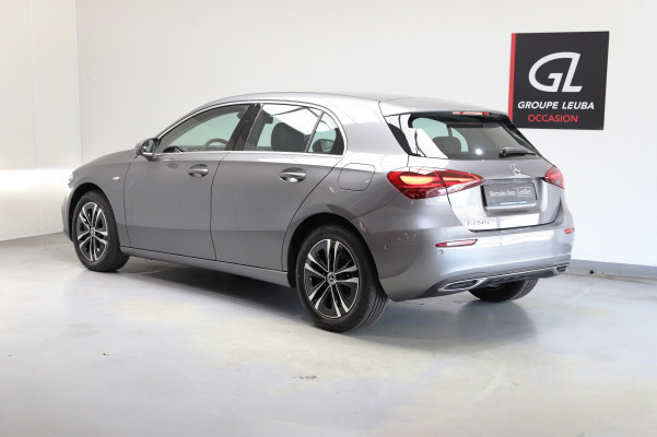 MERCEDES-BENZ A 250 e 8G-DCT-image-2