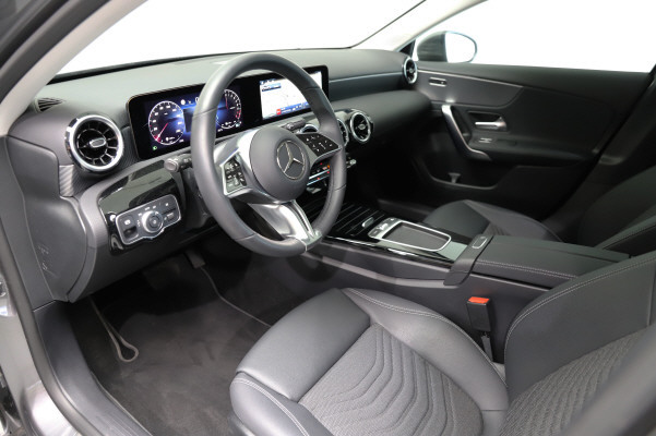 MERCEDES-BENZ A 250 e 8G-DCT-image-7