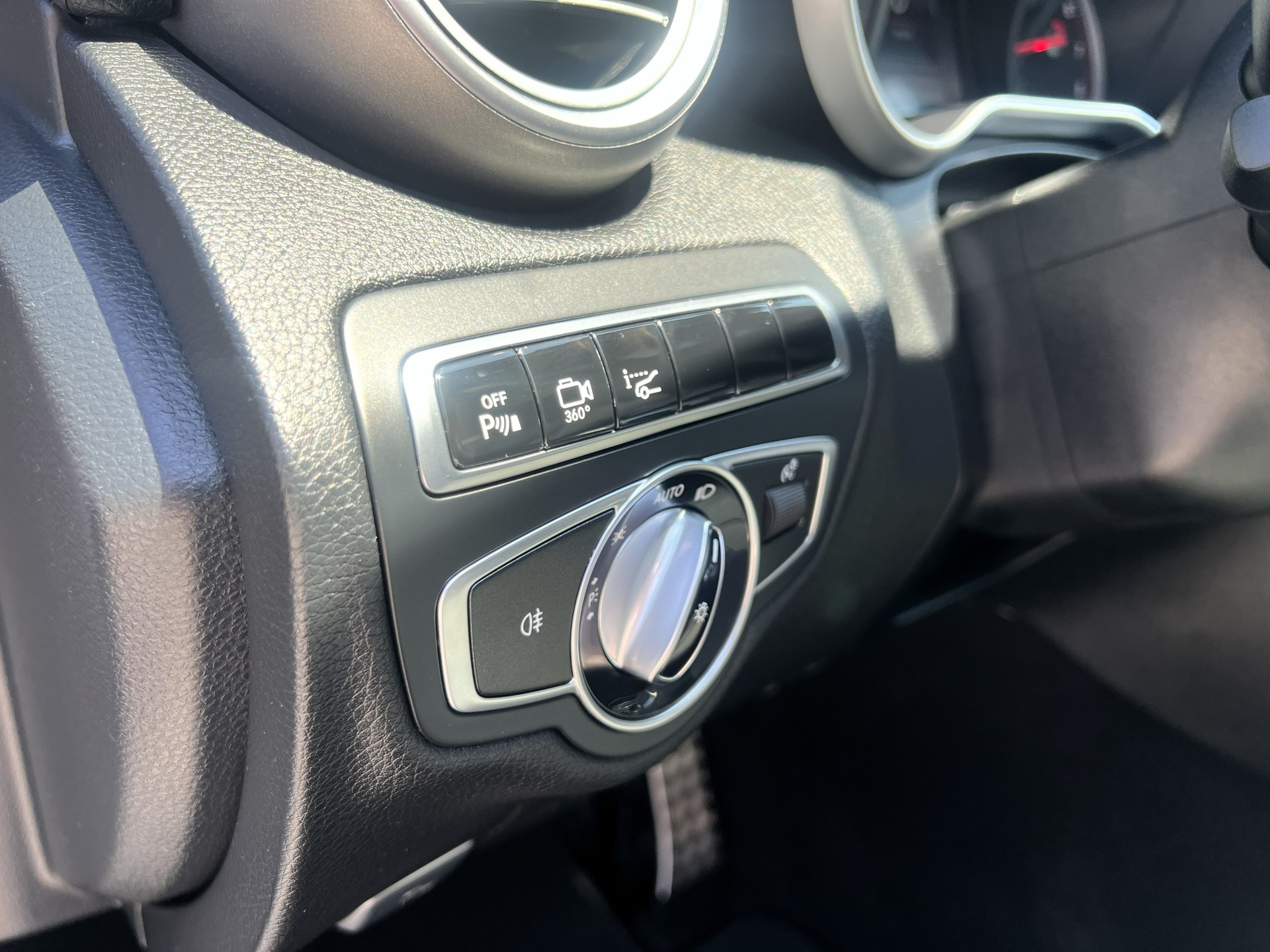 MERCEDES-BENZ C 400 AMG Line 4Matic 7G-Tronic-image-21