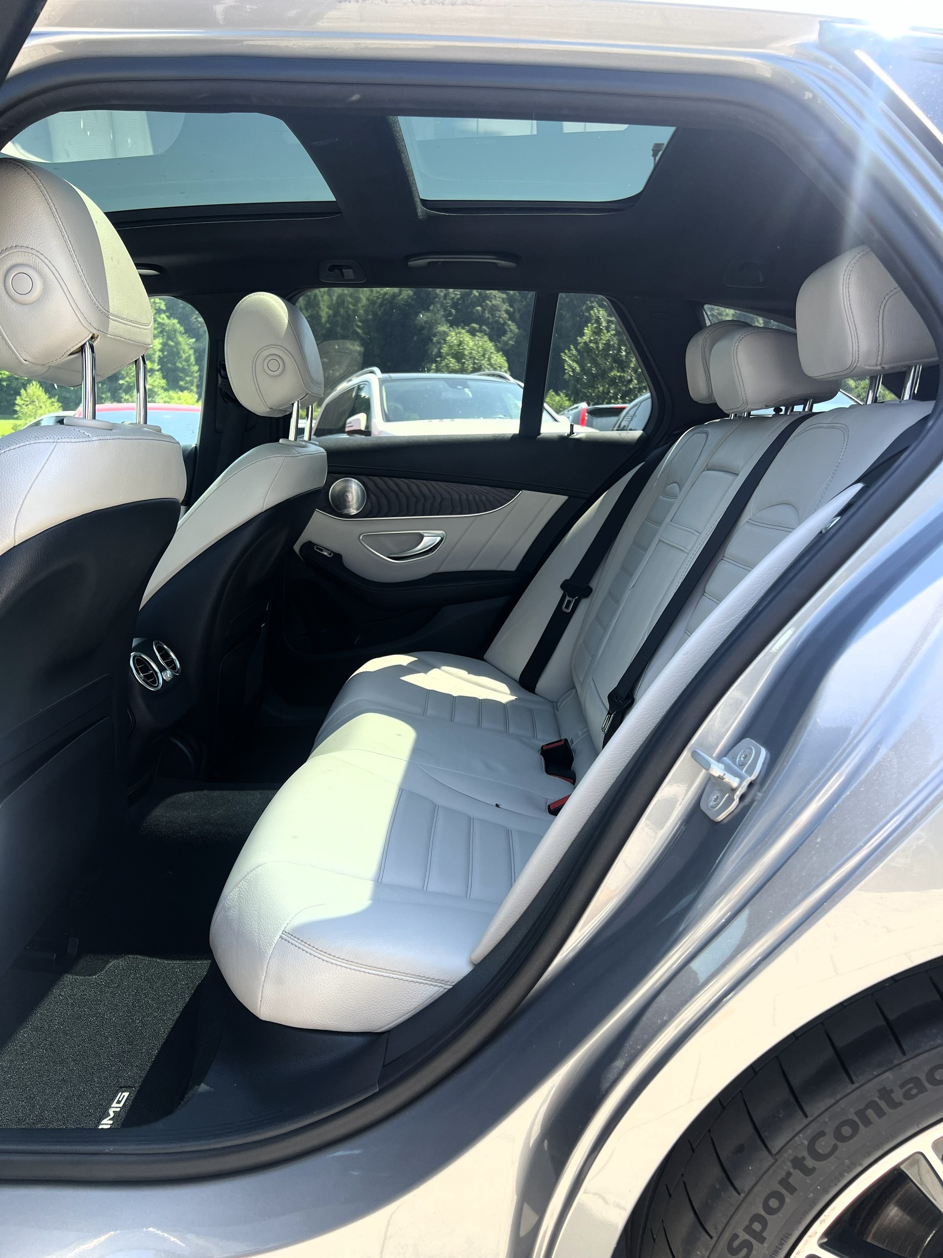 MERCEDES-BENZ C 400 AMG Line 4Matic 7G-Tronic-image-12