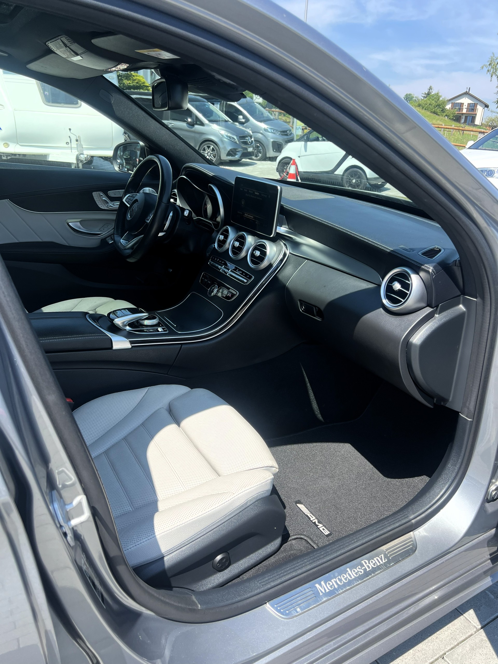 MERCEDES-BENZ C 400 AMG Line 4Matic 7G-Tronic-image-14