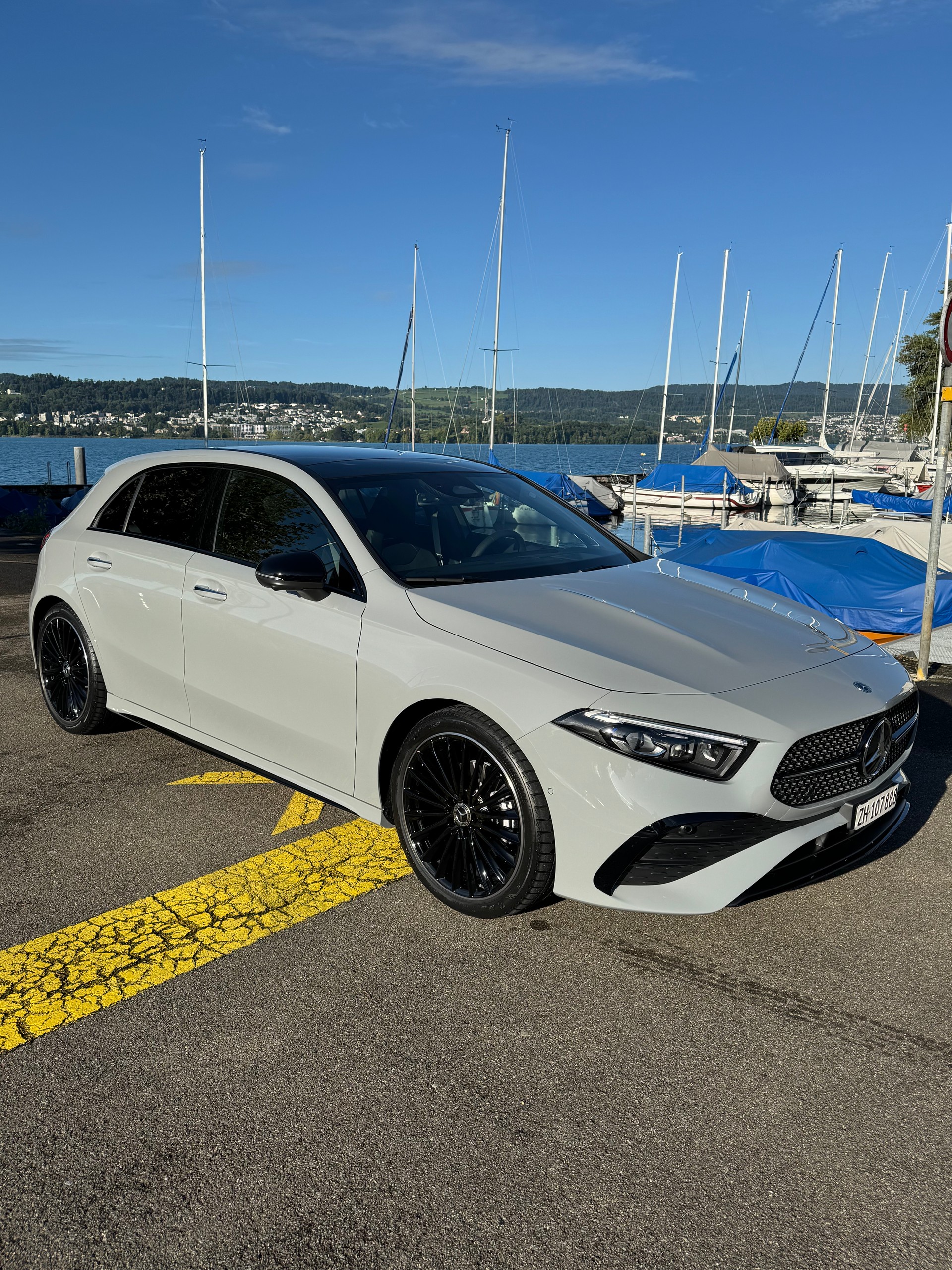 MERCEDES-BENZ A 200 Night Star AMG Line-image-6