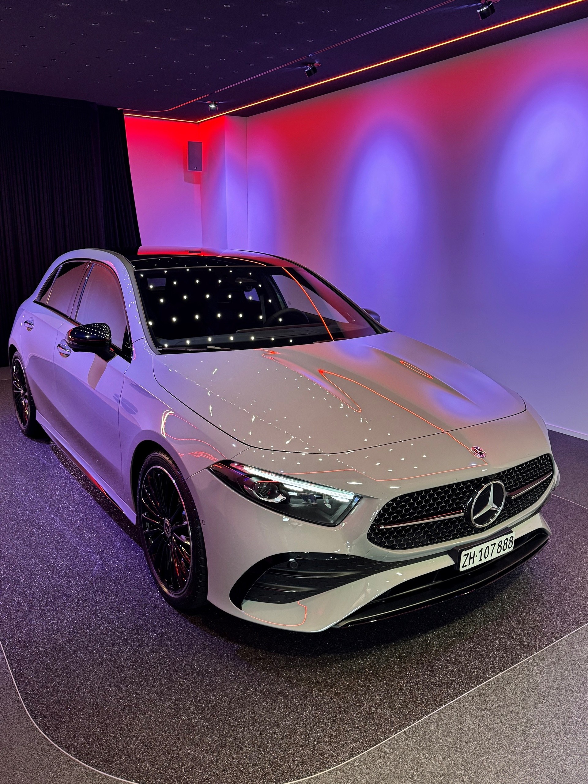 MERCEDES-BENZ A 200 Night Star AMG Line-image-0