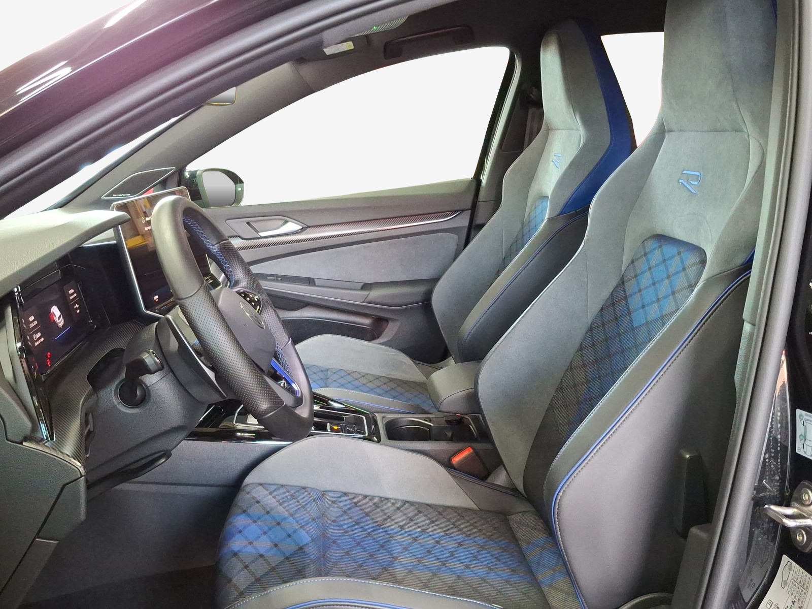 VW Golf 2.0 TSI R DSG 4 Motion-image-7