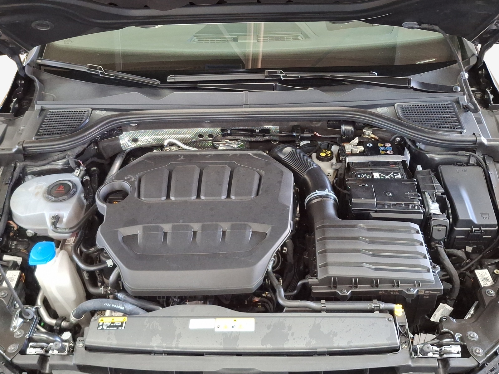 VW Golf 2.0 TSI R DSG 4 Motion-image-15