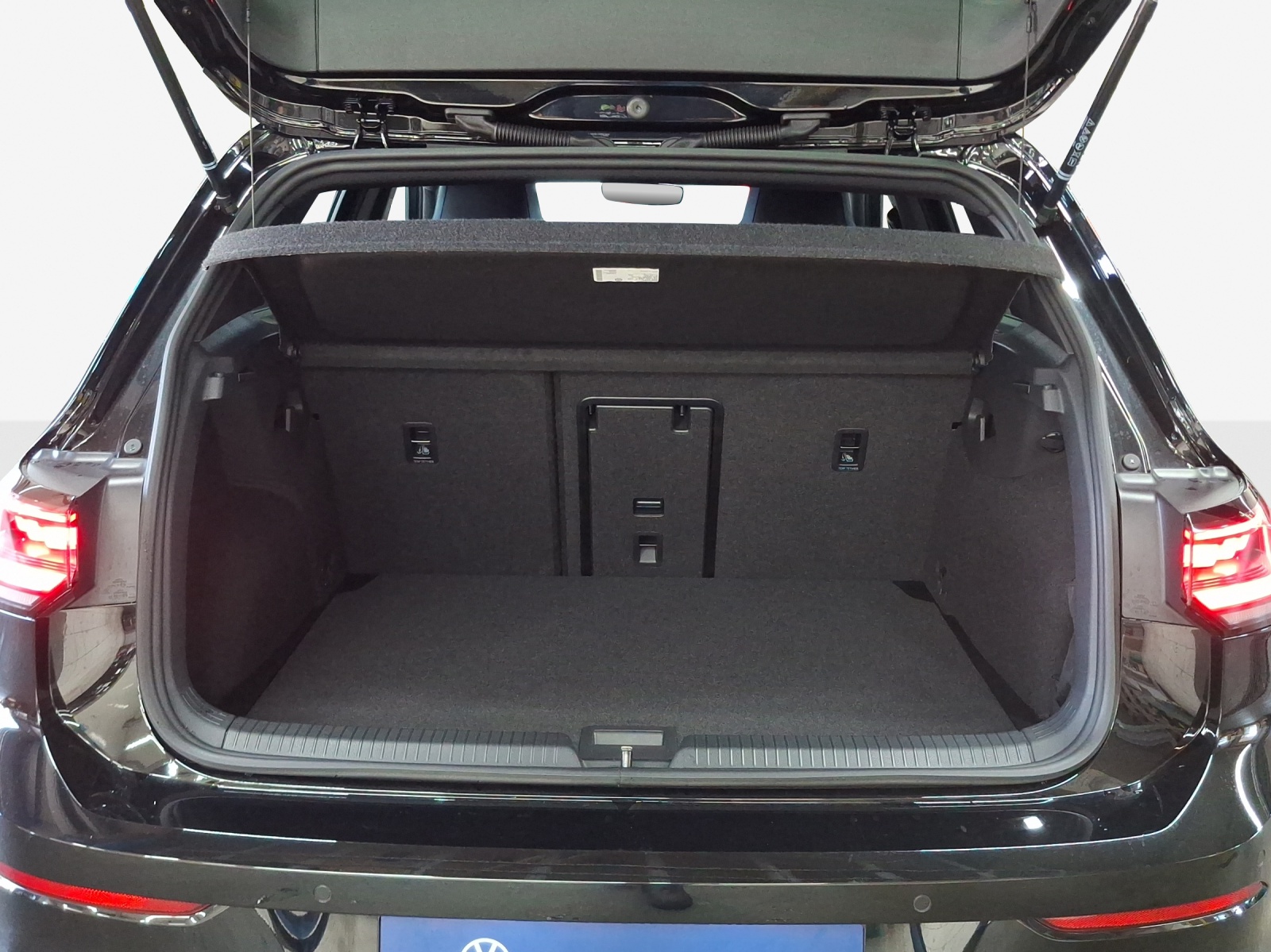 VW Golf 2.0 TSI R DSG 4 Motion-image-12