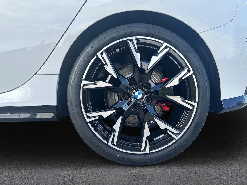 BMW 123 xDrive M Sport Pro Steptronic-image-8