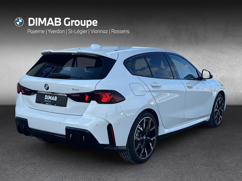 BMW 123 xDrive M Sport Pro Steptronic-image-4