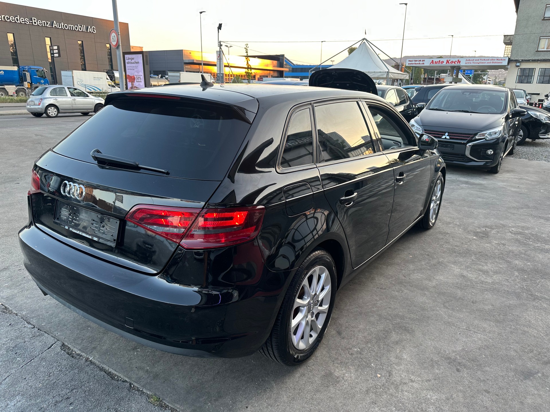 AUDI A3 Sportback 1.8 TFSI Ambiente quattro S-tronic-image-9