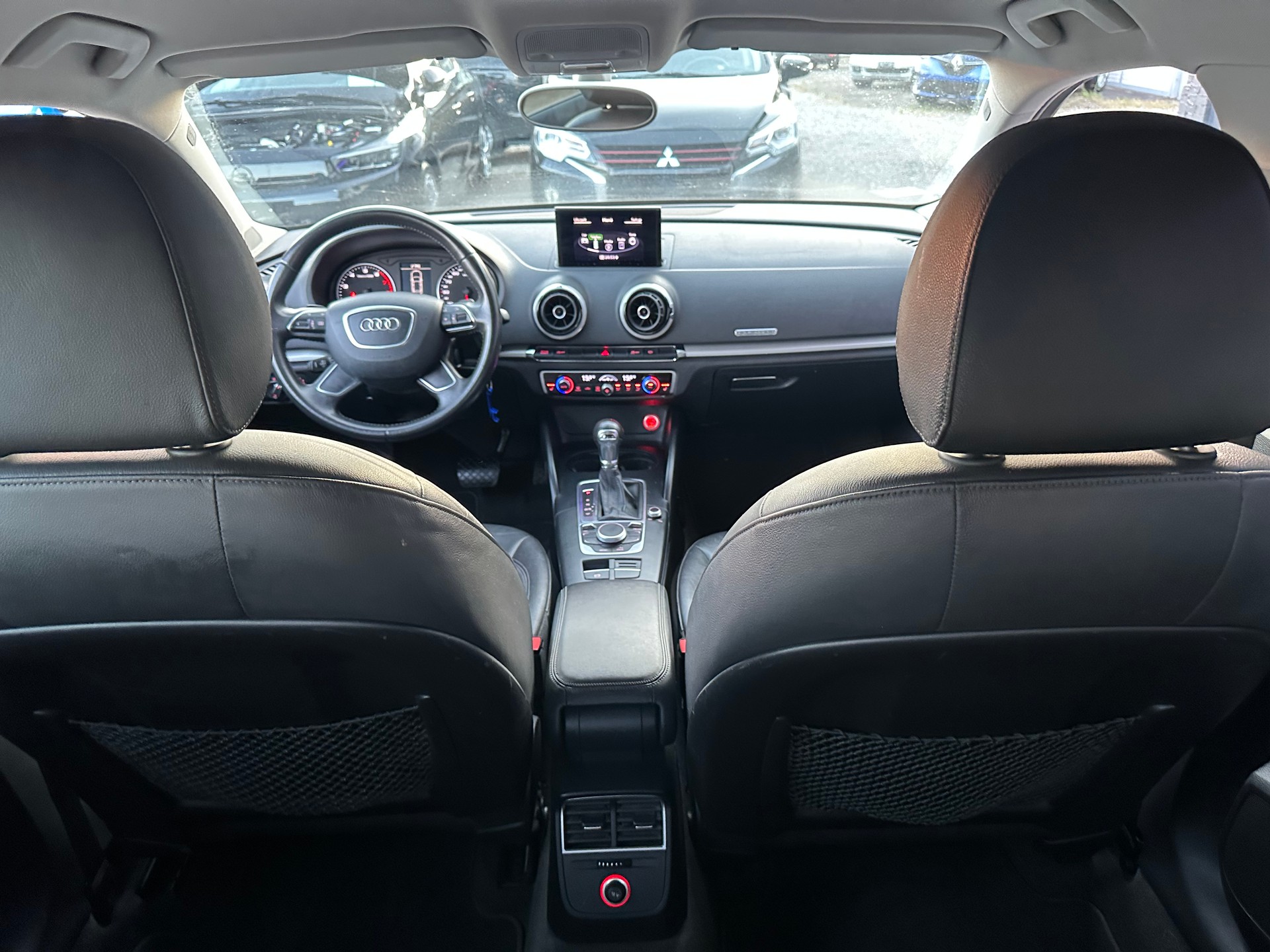 AUDI A3 Sportback 1.8 TFSI Ambiente quattro S-tronic-image-14
