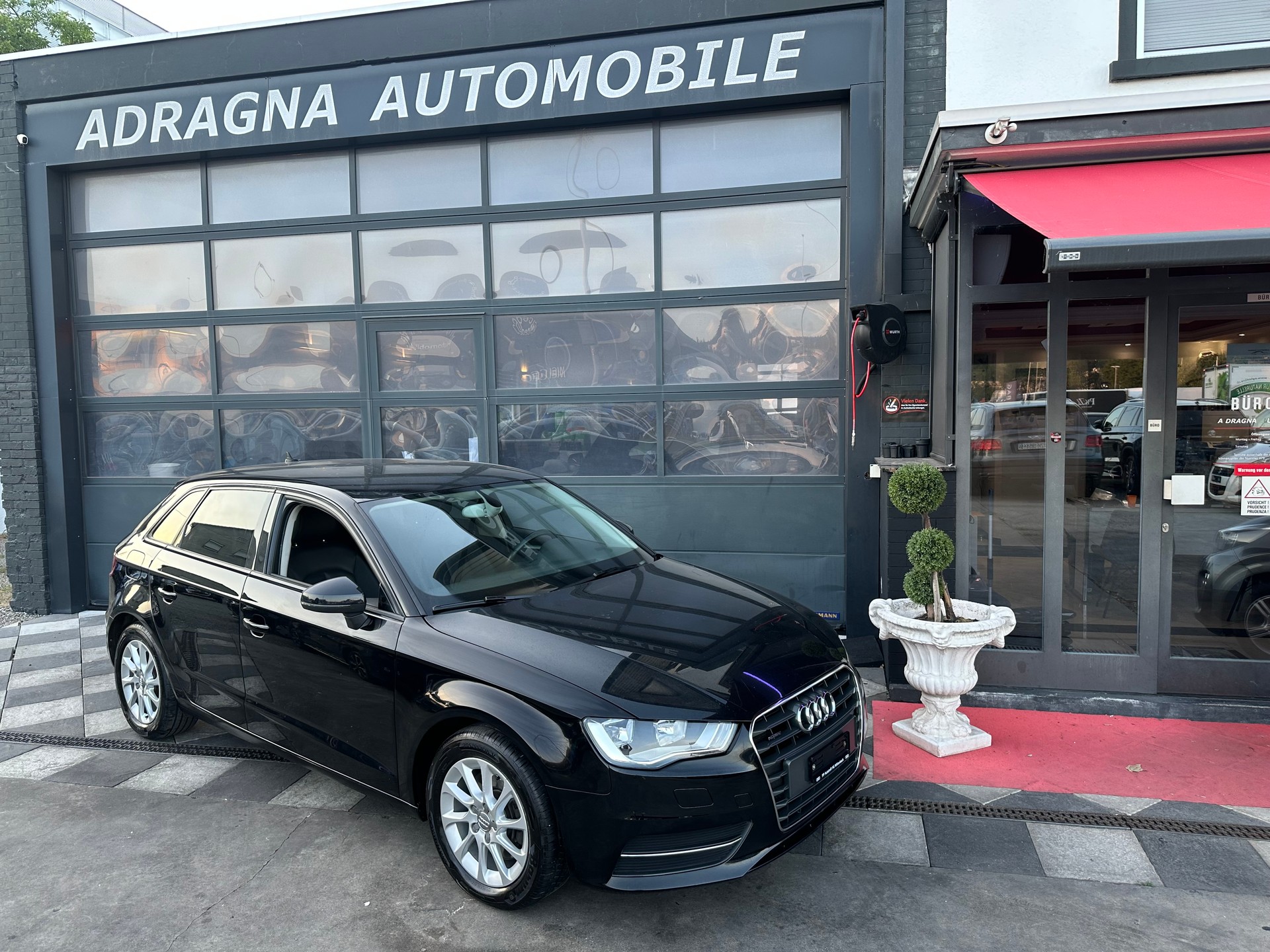 AUDI A3 Sportback 1.8 TFSI Ambiente quattro S-tronic-image-0